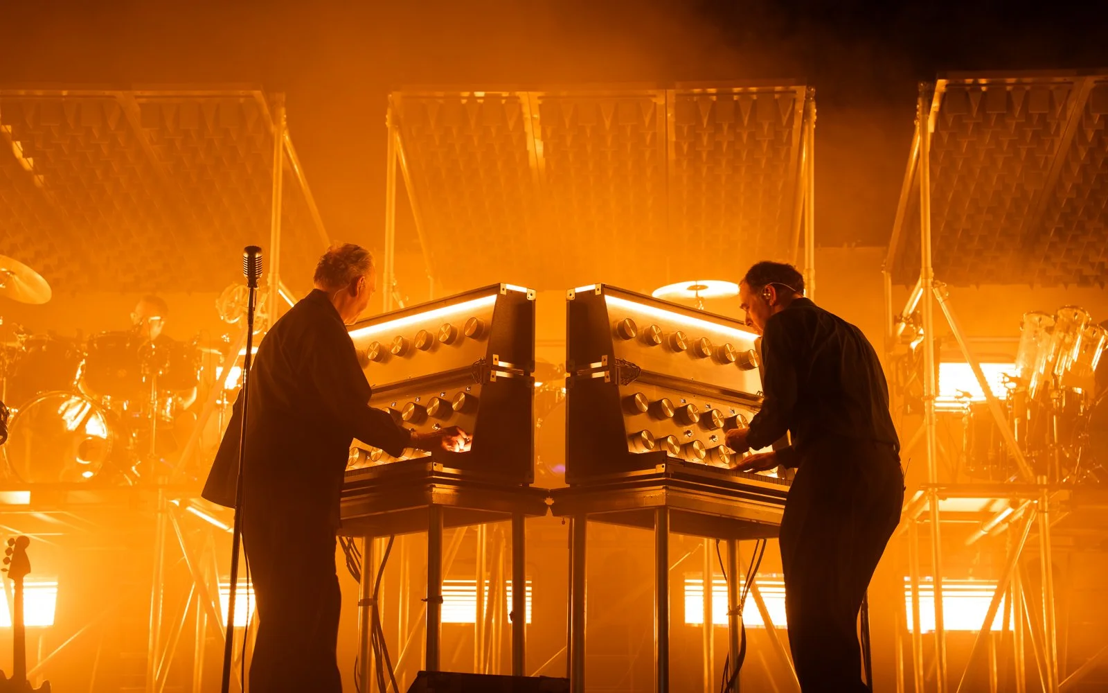 Festival-ready stage design with fast setup and breakdown system