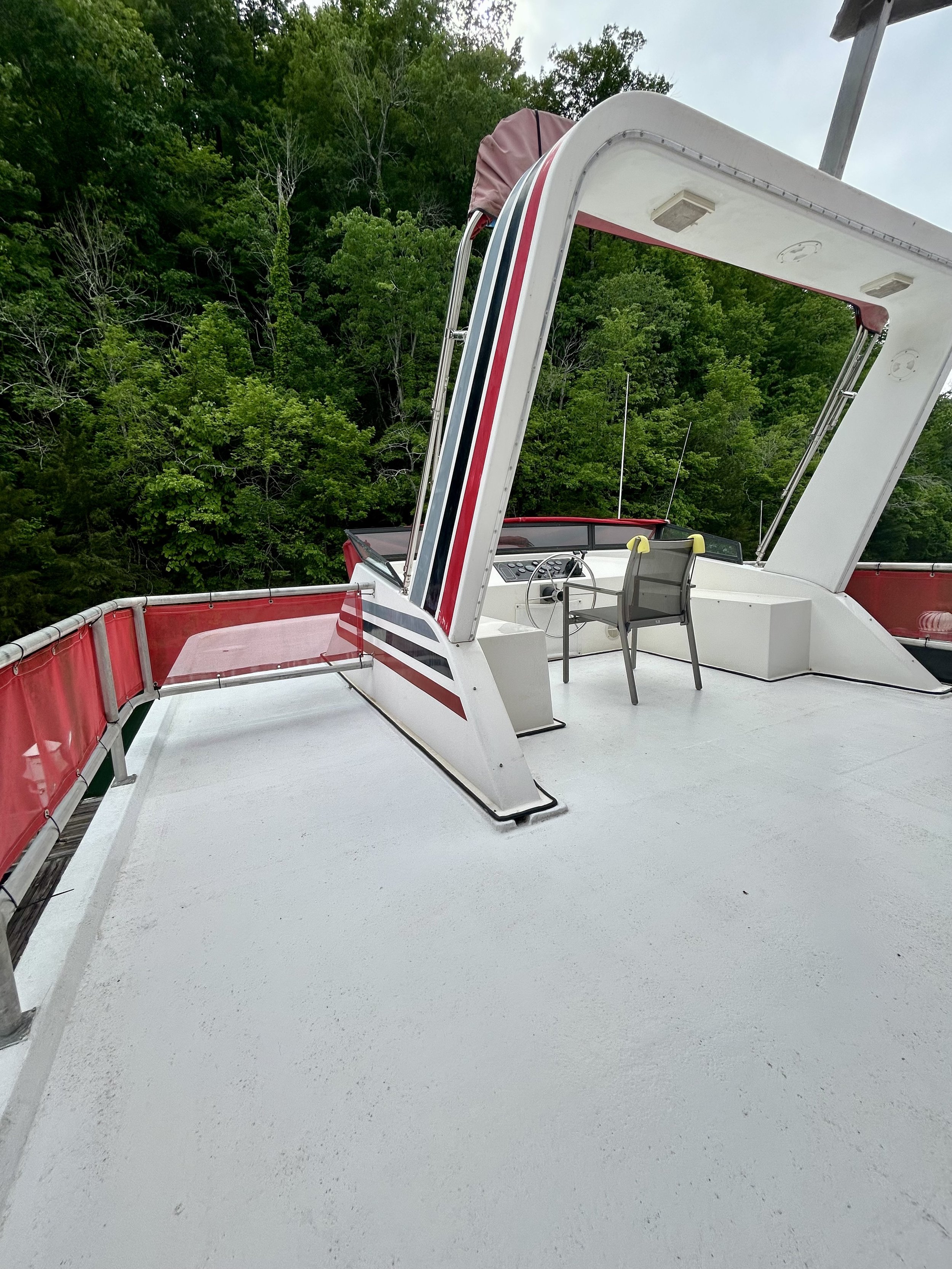 30 flybridge top.jpeg