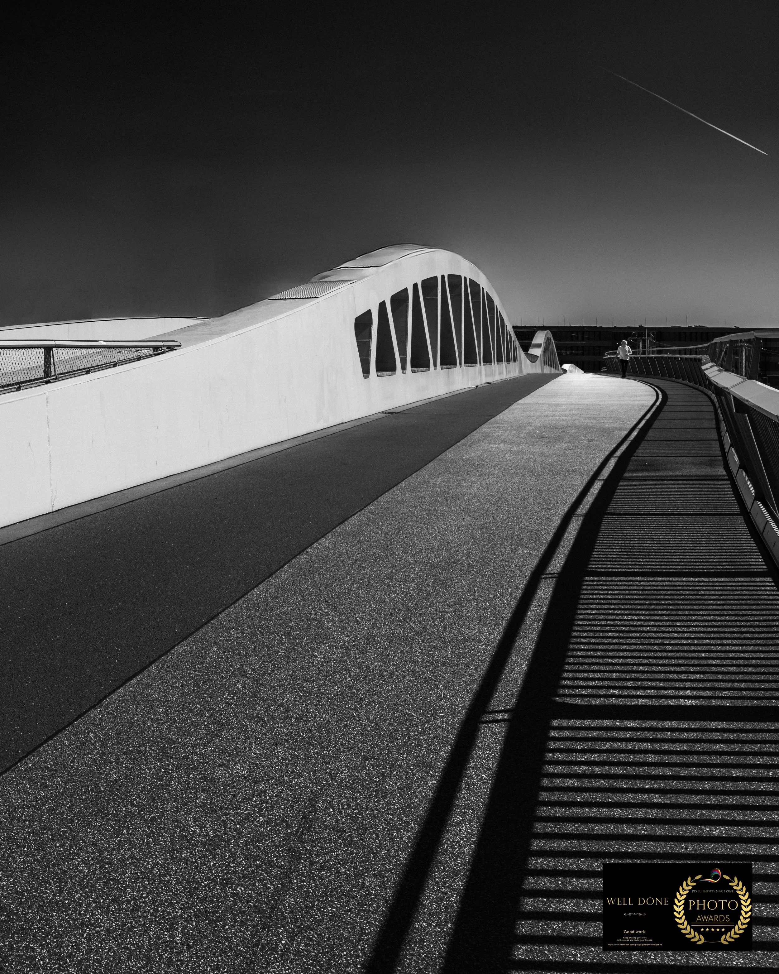 Curved Lines · Well Done · Pixel Photo Magazine · 2026