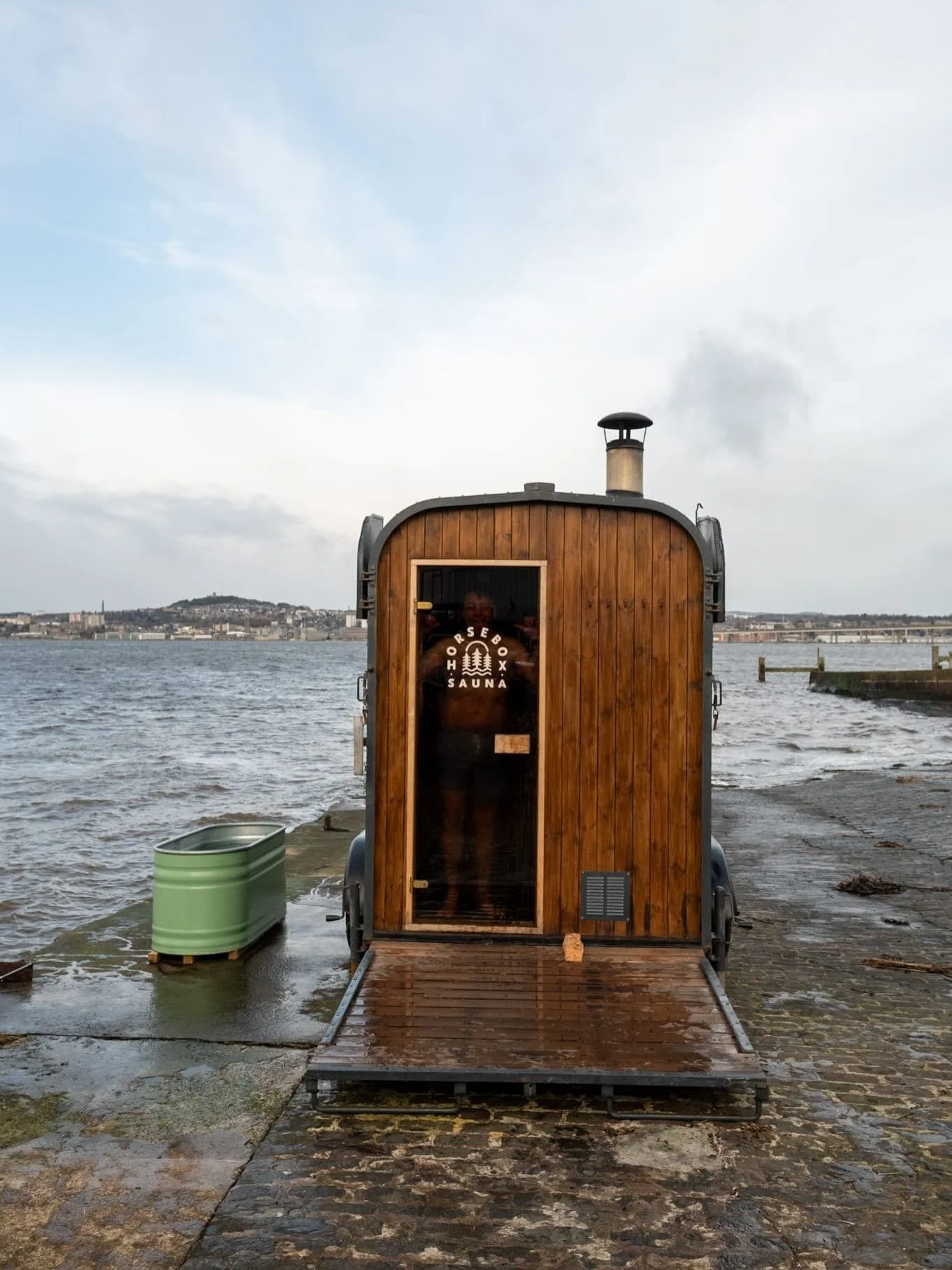 What a start to 2026, shout out to everyone who braved the bitterly cold wind yesterday! 

Thanks @shorelinenewport for putting on another great event and to @wormitboatingclub for supplying the safety boats for all the loony&rsquo;s at the dook!

Gr