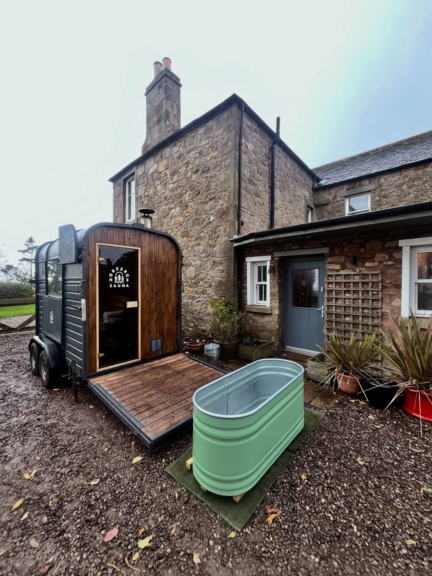Huge Congratulations to Mhari and Martin who tied the knot this weekend at the stunning @thecowshedcrail!

The sauna was parked up next to the Sypsies Farmhouse for a Sunday of sauna and pizza, sounds ideal! 

All the best for the future! 🩵