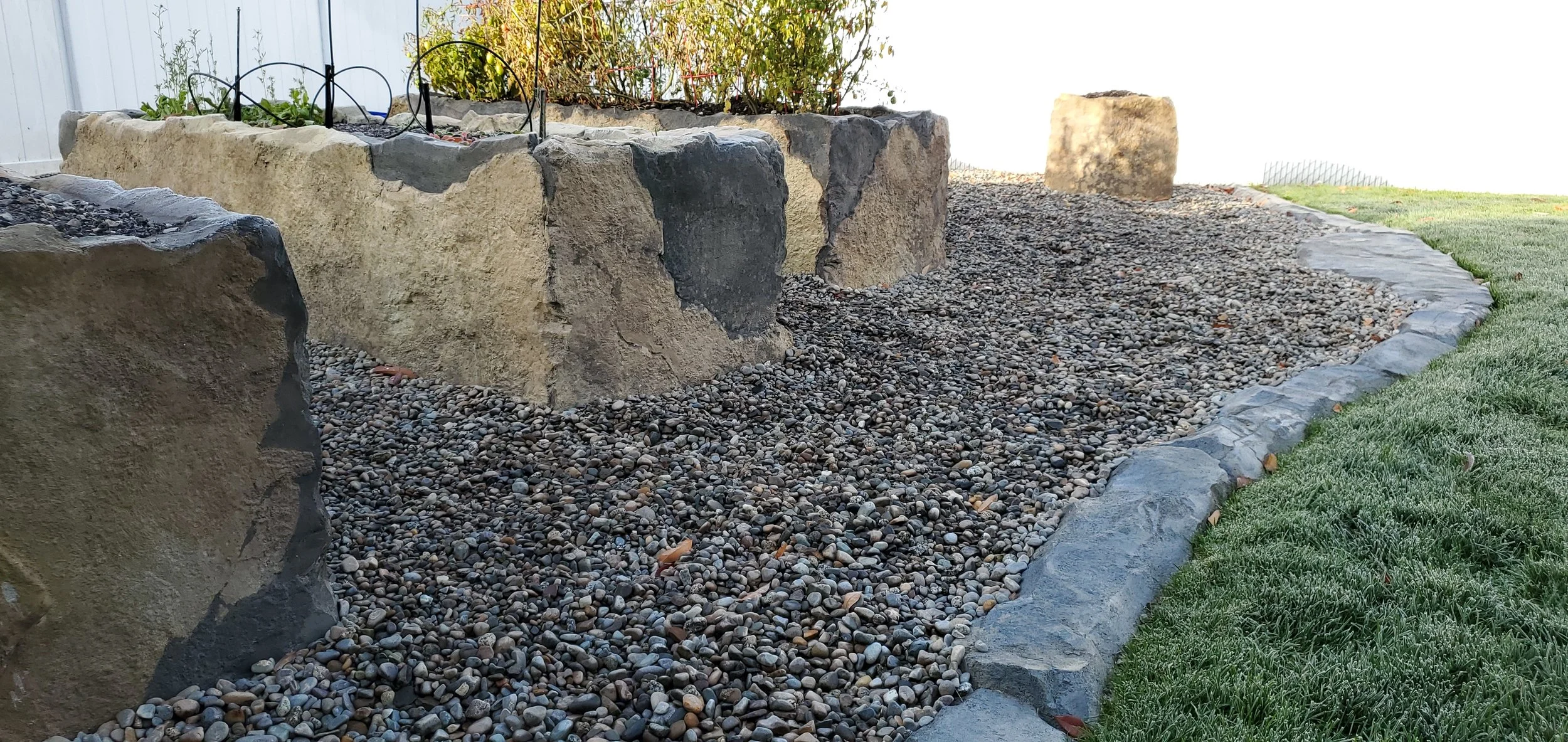 Center Small Planter with gravel and planter boxes.jpg