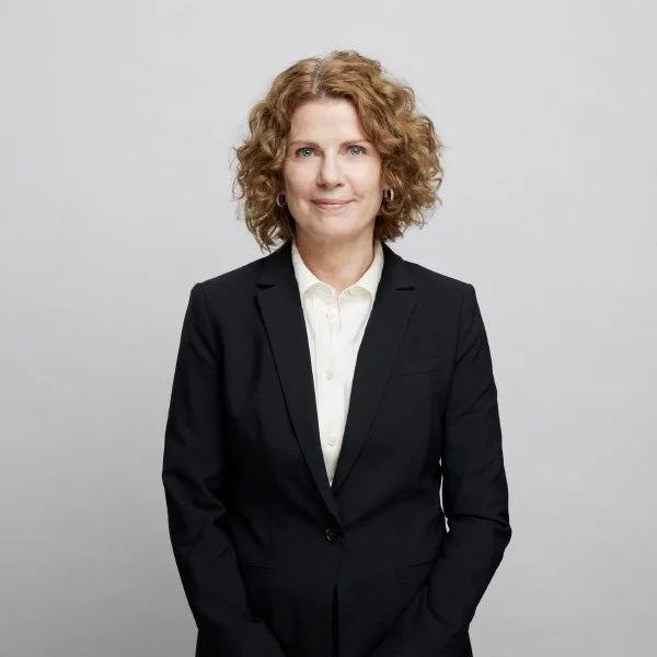 p32h-image-portrait2.jpg