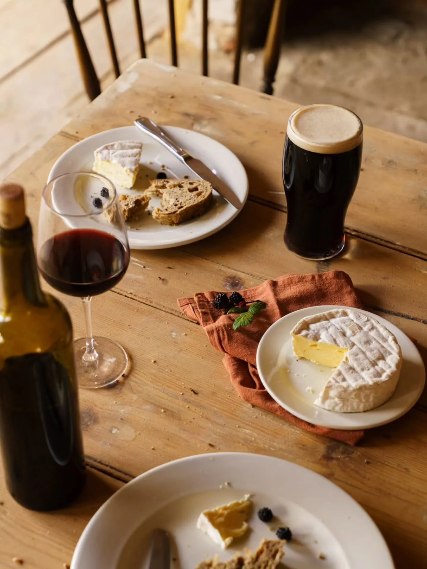 Rustic tables, rich pours and conversations that stretch well past closing time... #TheCandover #ComingSoon #EnglishPub #Hampshire #NewPub