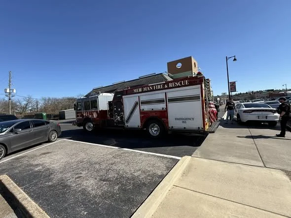 Meridian Police Officer Renders Aid at Captain D’s