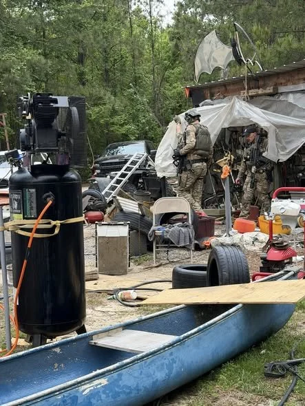 Lauderdale County, MS Sheriff's Office serves a search warrant and arrest warrant