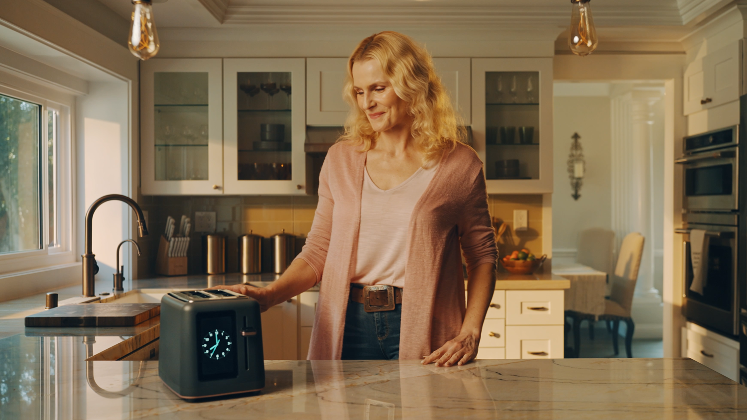 LIVWELL - Touch IQ Toaster (Product Commercial)