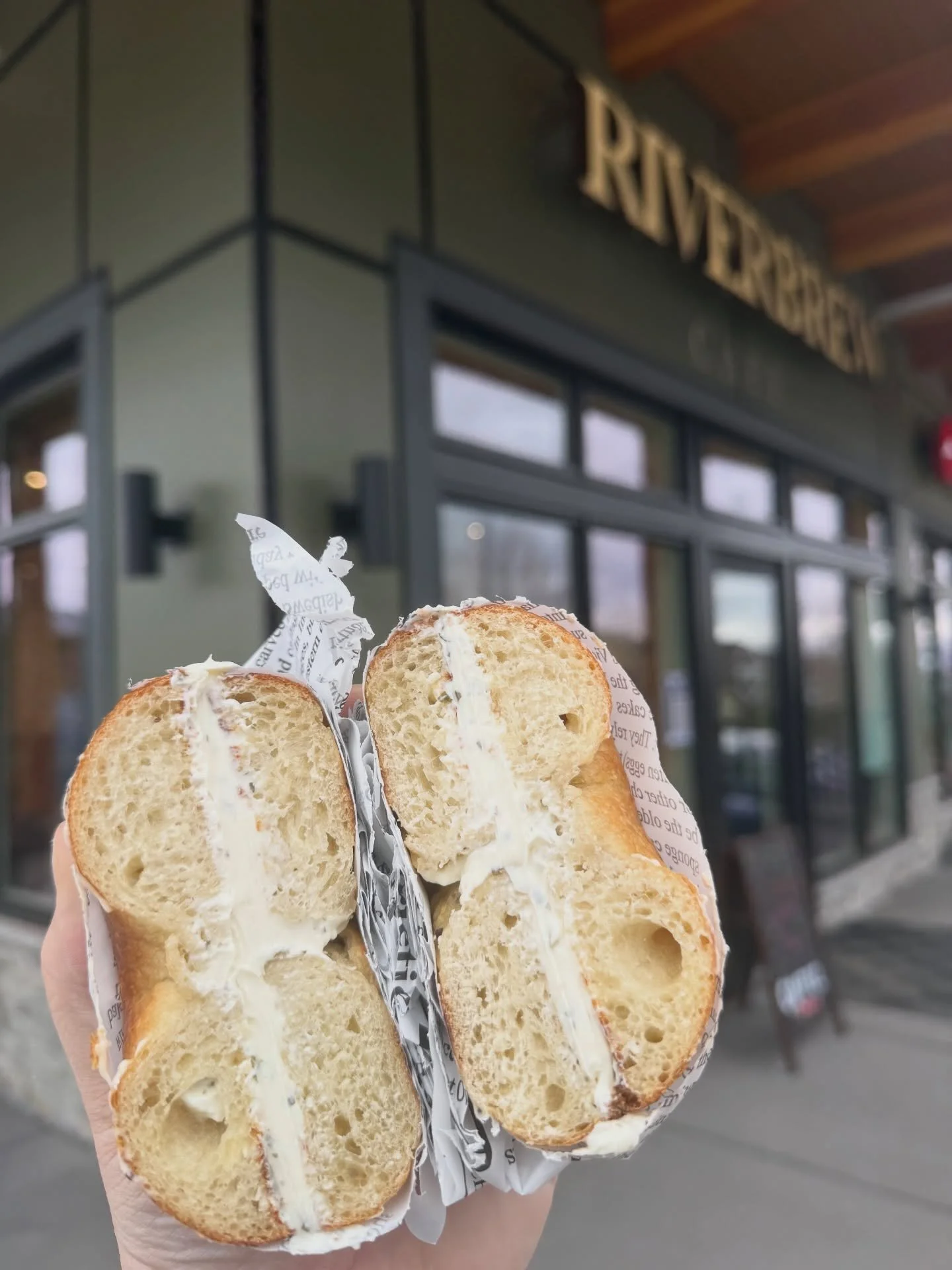 Herb &amp; Garlic Cream Cheese has joined the bagel party! 🌿🧄🥯 

What else should we do with these delicious sourdough @candyandcrust bagels?! Comment below 👇