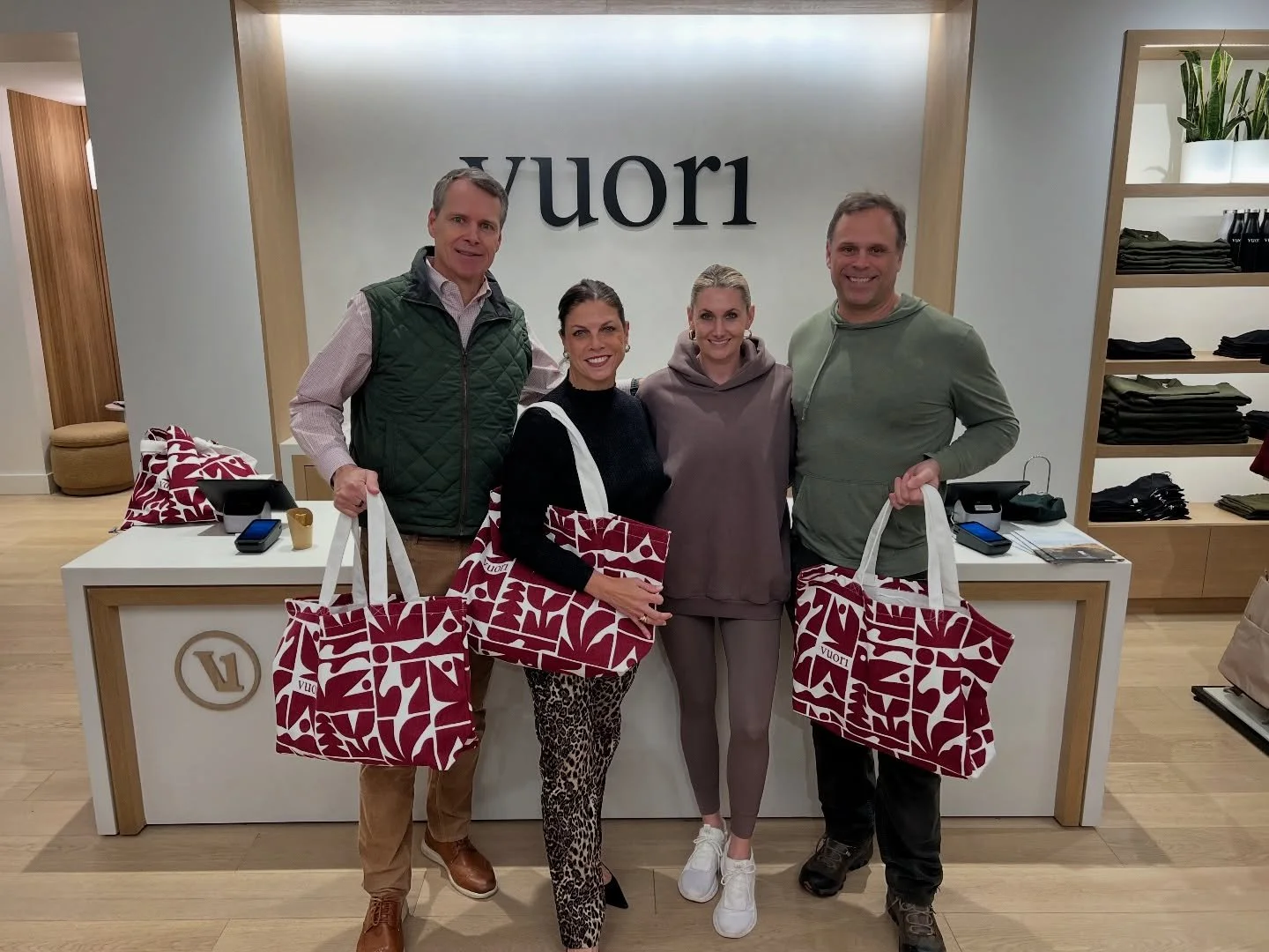 Thank you to Maggie her team at Vuori in Greenwich for hosting our Shopping event&nbsp;last week with part of the sales benefiting Greenwich Old Timers Youth Sports Alliance 🛍️ #GreenwichCT #GreenwichOldTimers #Fundraiser #SupportYouthSports