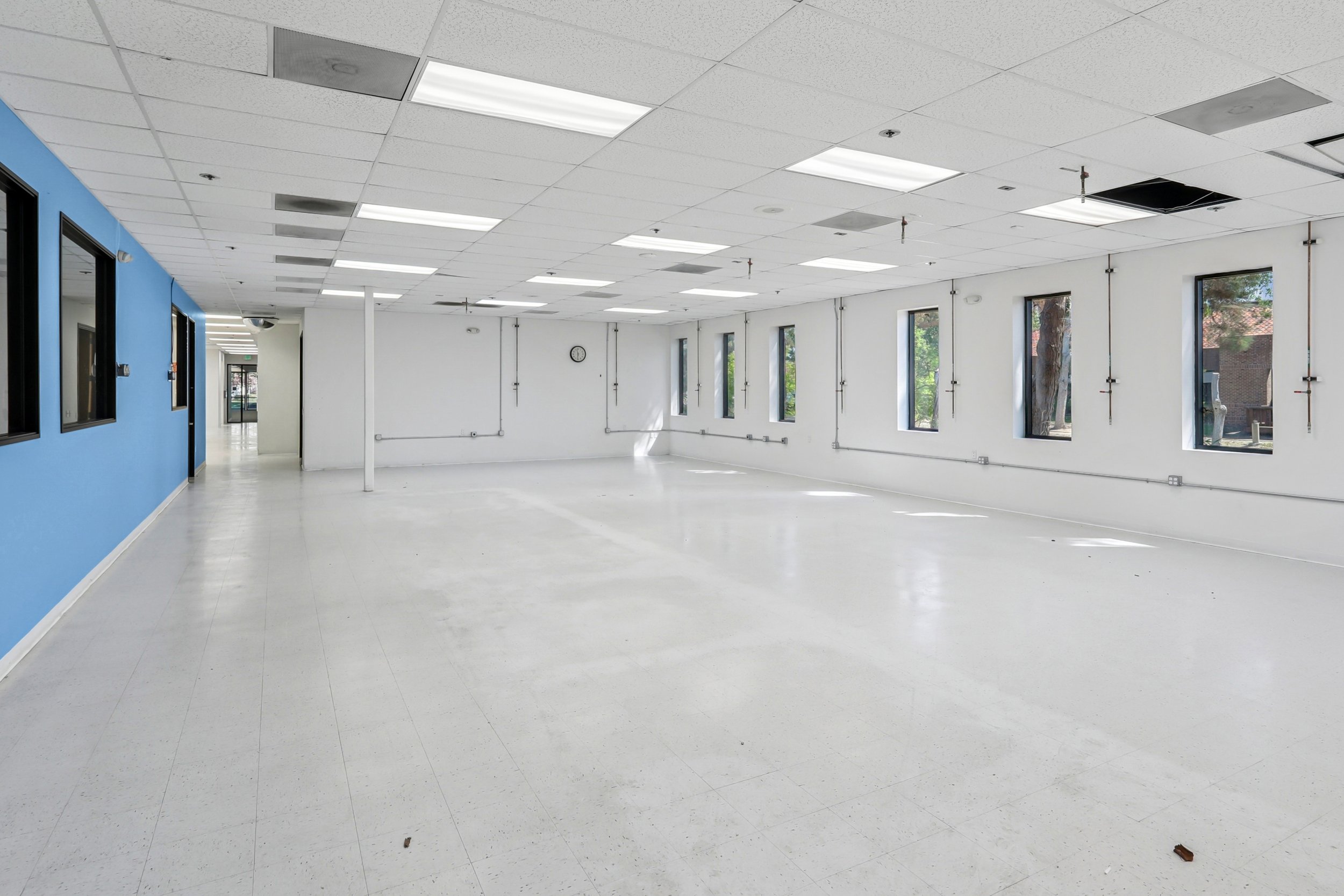 3500 West Warren_Dry Lab_Production with Drops.jpg