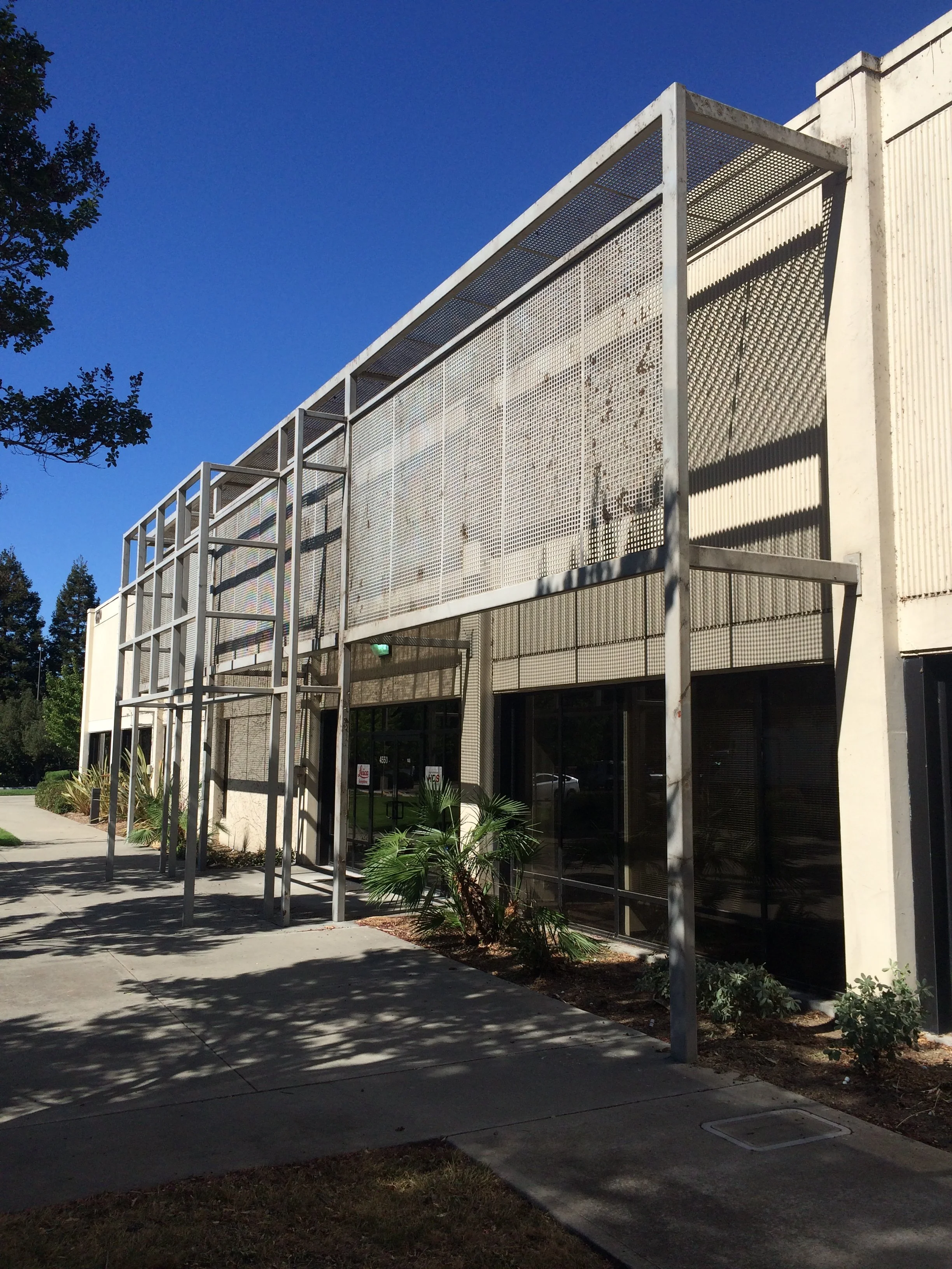 2014-09-17 Pre Renovation 4550 Bldg.jpg