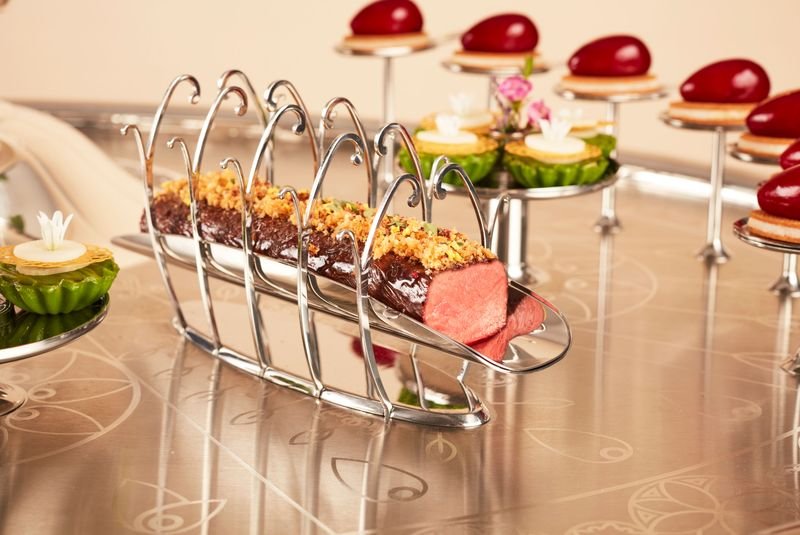 67f64c5c449b5fa7a3d481c2_220315_BocusePlatter_Platter_Food_030-p-800.jpeg