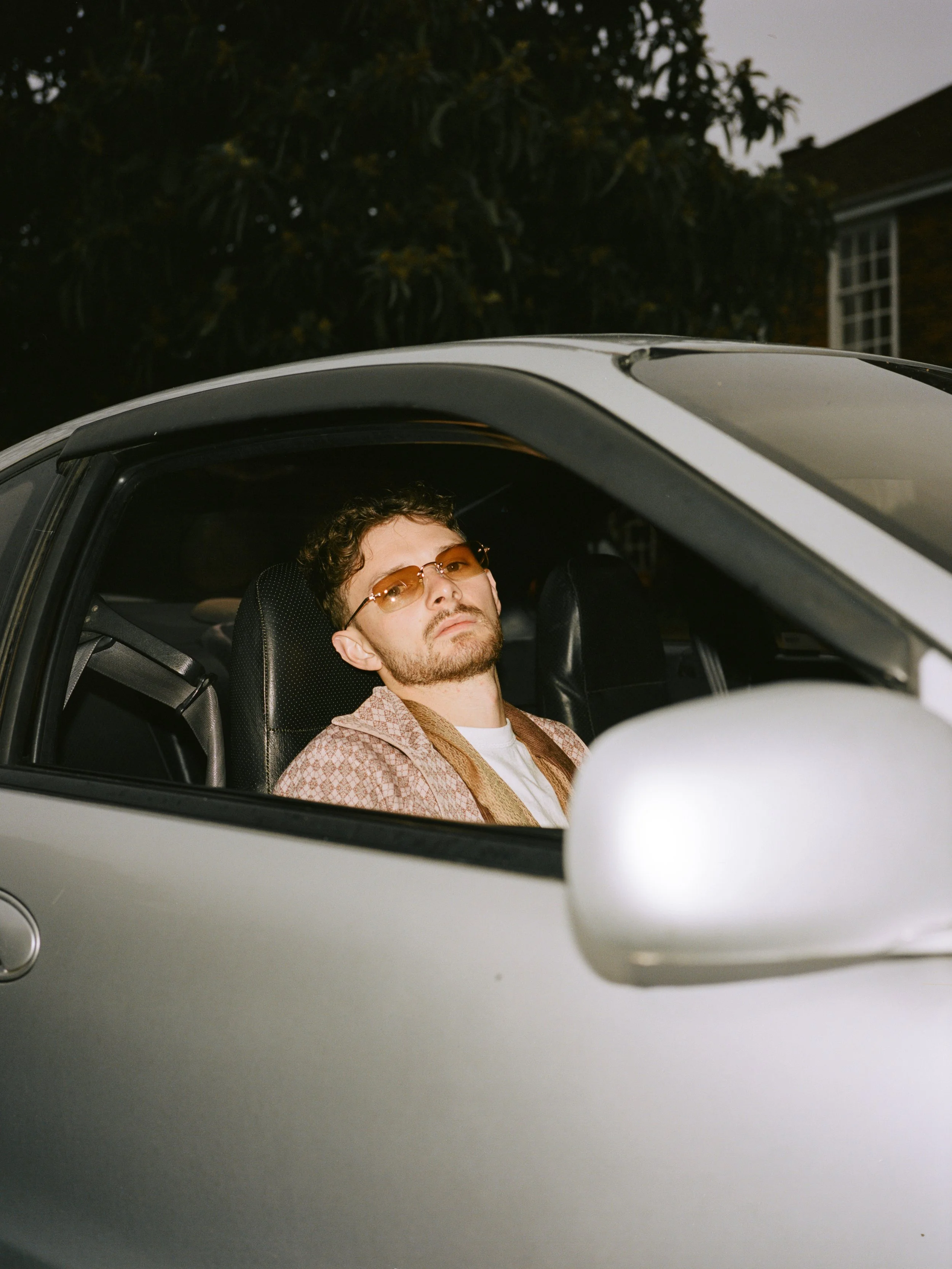 000083330016-2 2.jpg