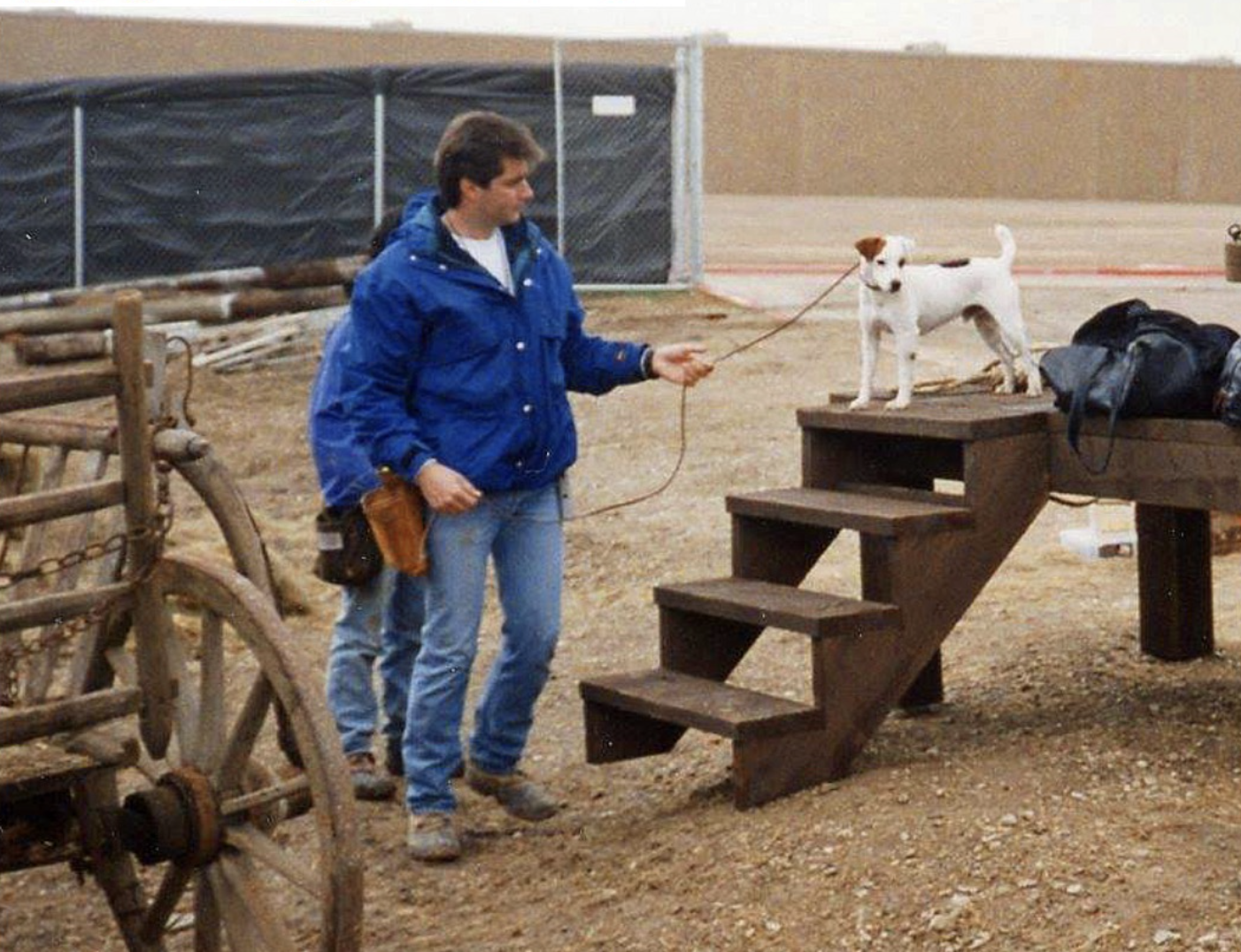 Trainer Brian rehearsing with Soccer for the next shot