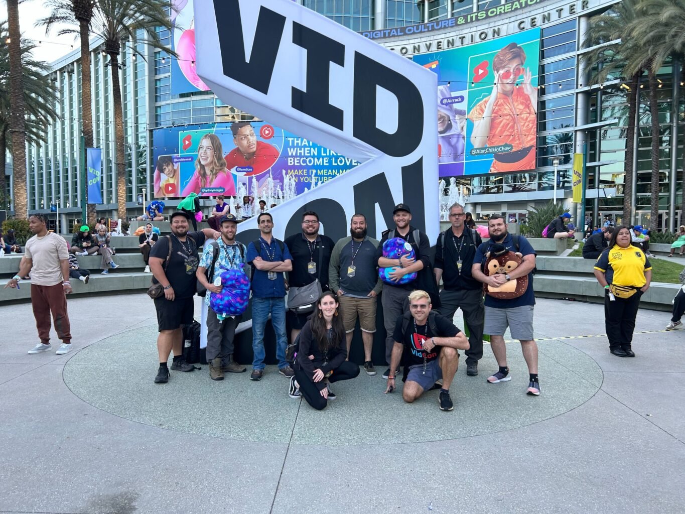 Vidcon-1365x1024.jpeg