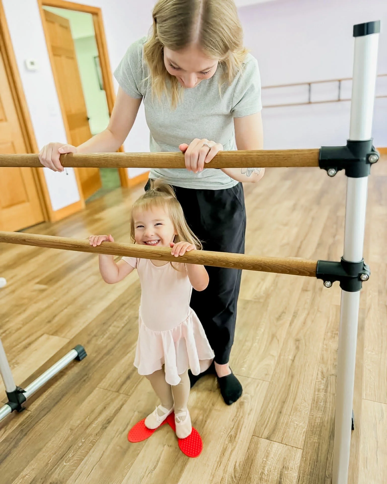 How sweet are these Dance With Me mom and daughter duos! 💕

Thank you so much for dancing with us last weekend. Save the date for our next Dance With Me Class October 10th!
 #dance #granddanceacademy #dancestudio #youthclasses #dancewithme #mommyand