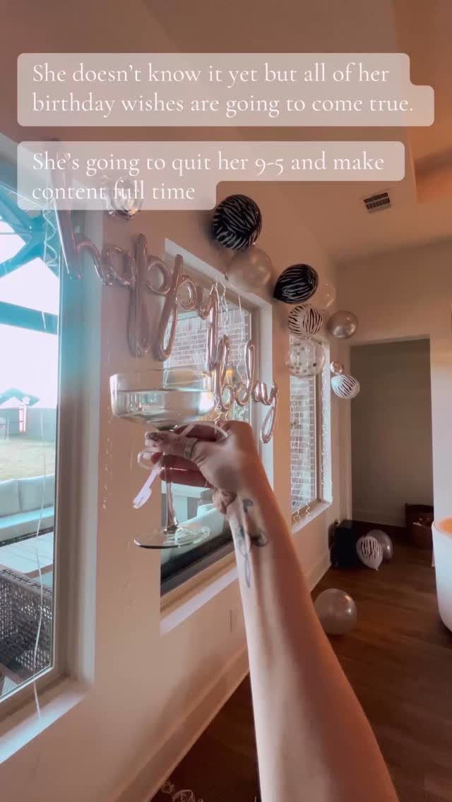 Social Media Vs Reality
TikTok vs Reality: What looks like ‘overnight success’ is really weeks, months-sometimes years-of trial, error, and endless content. Behind every viral moment is a story of hustle you didn’t see.
#socialmed
