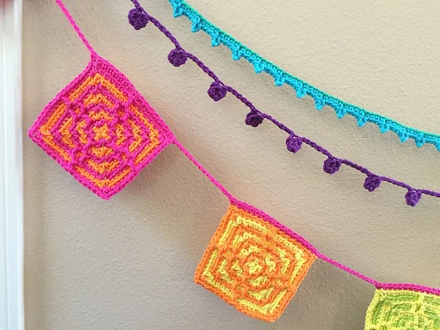garland_closeup_hanging_medium2.webp