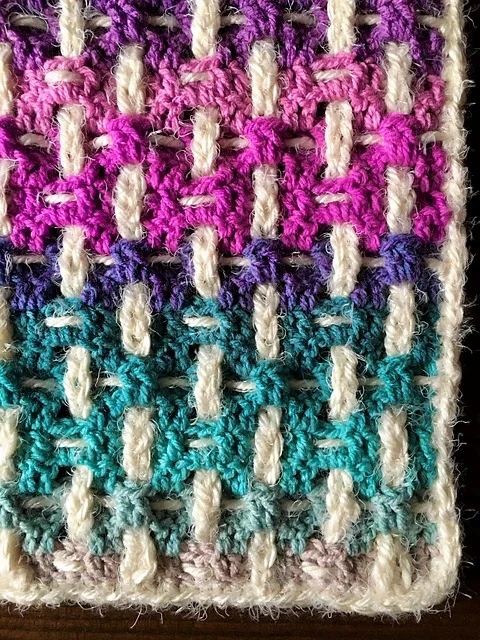 Plaid_scarf_detail_medium2.webp