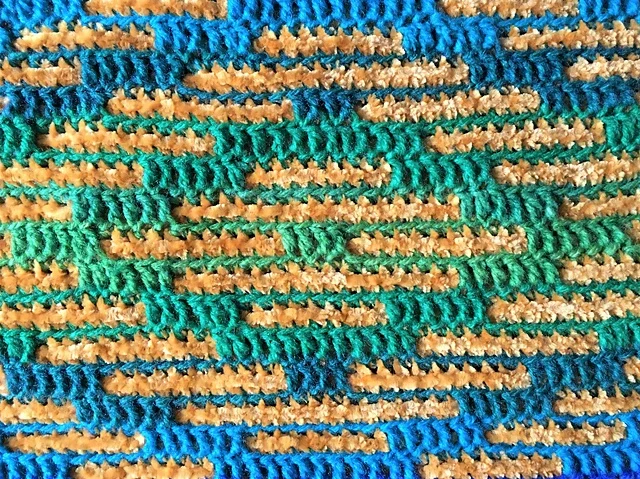 peacock_closeup_1_medium2.webp