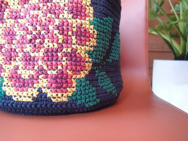 marigold_bag_closeup_medium2.webp