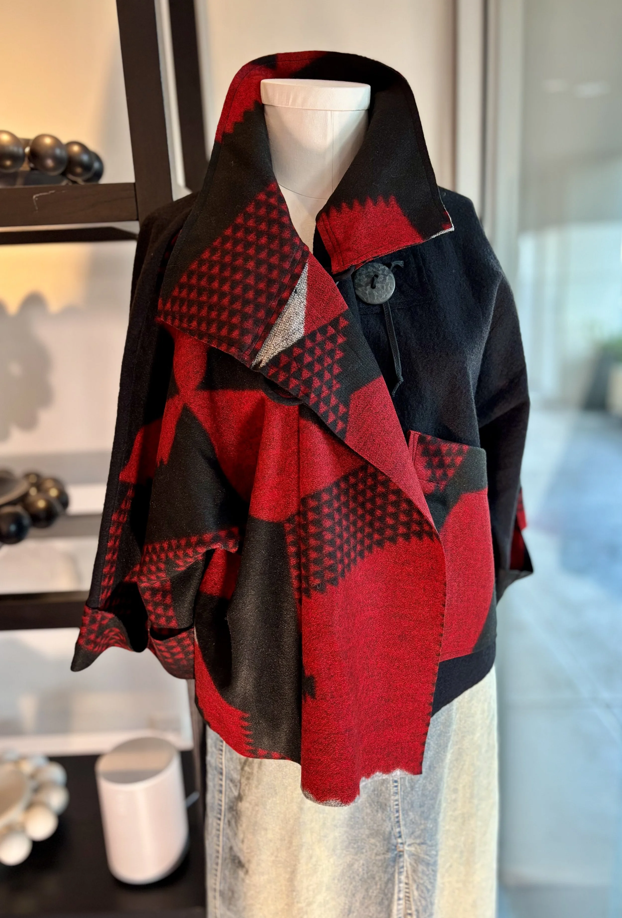 MARA GIBUCCI RED:BLK JKT FW25 THE MIX.jpg