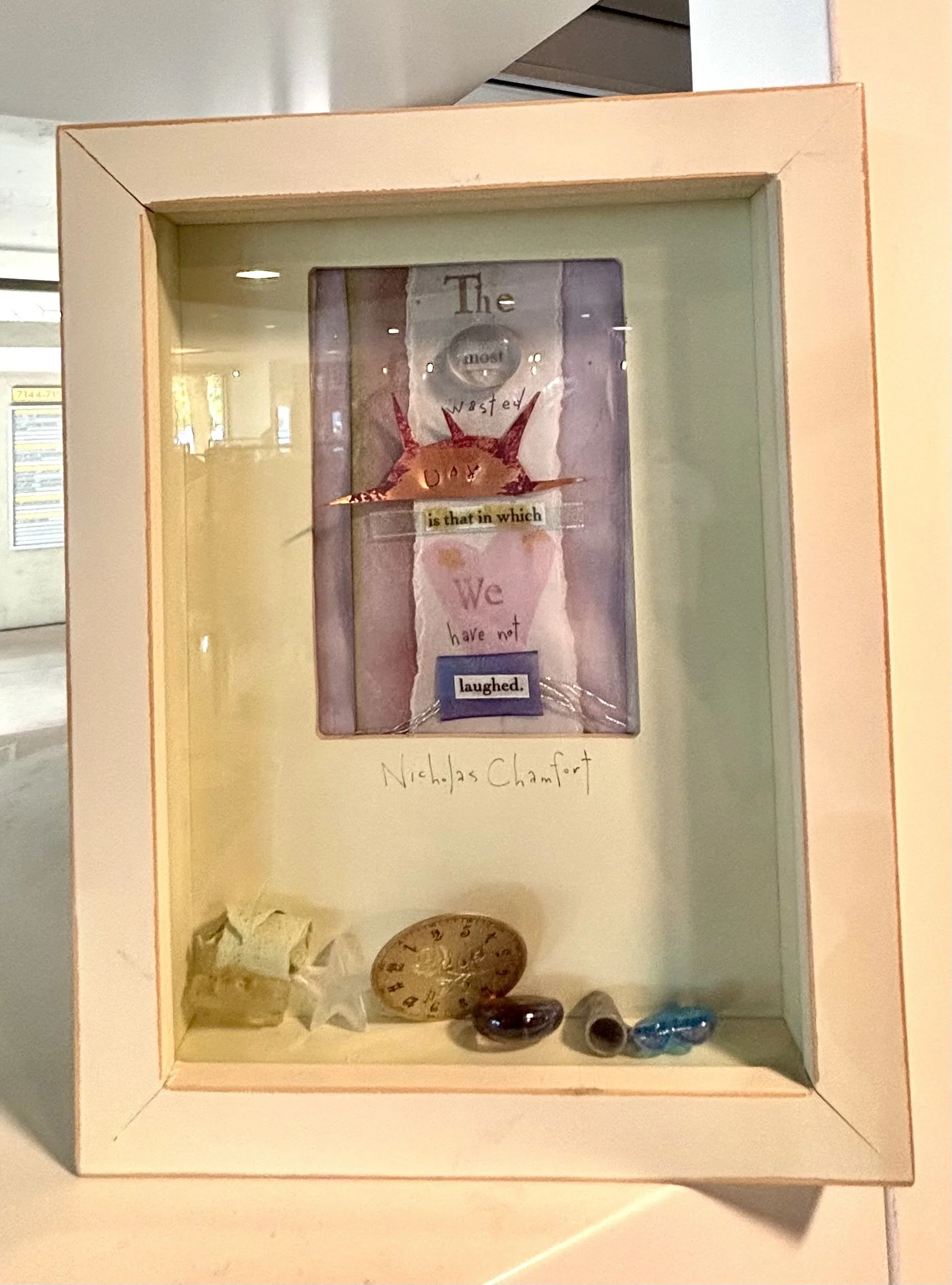 SHADOW BOX FRAME W:OBJECTS SS26 *.jpg