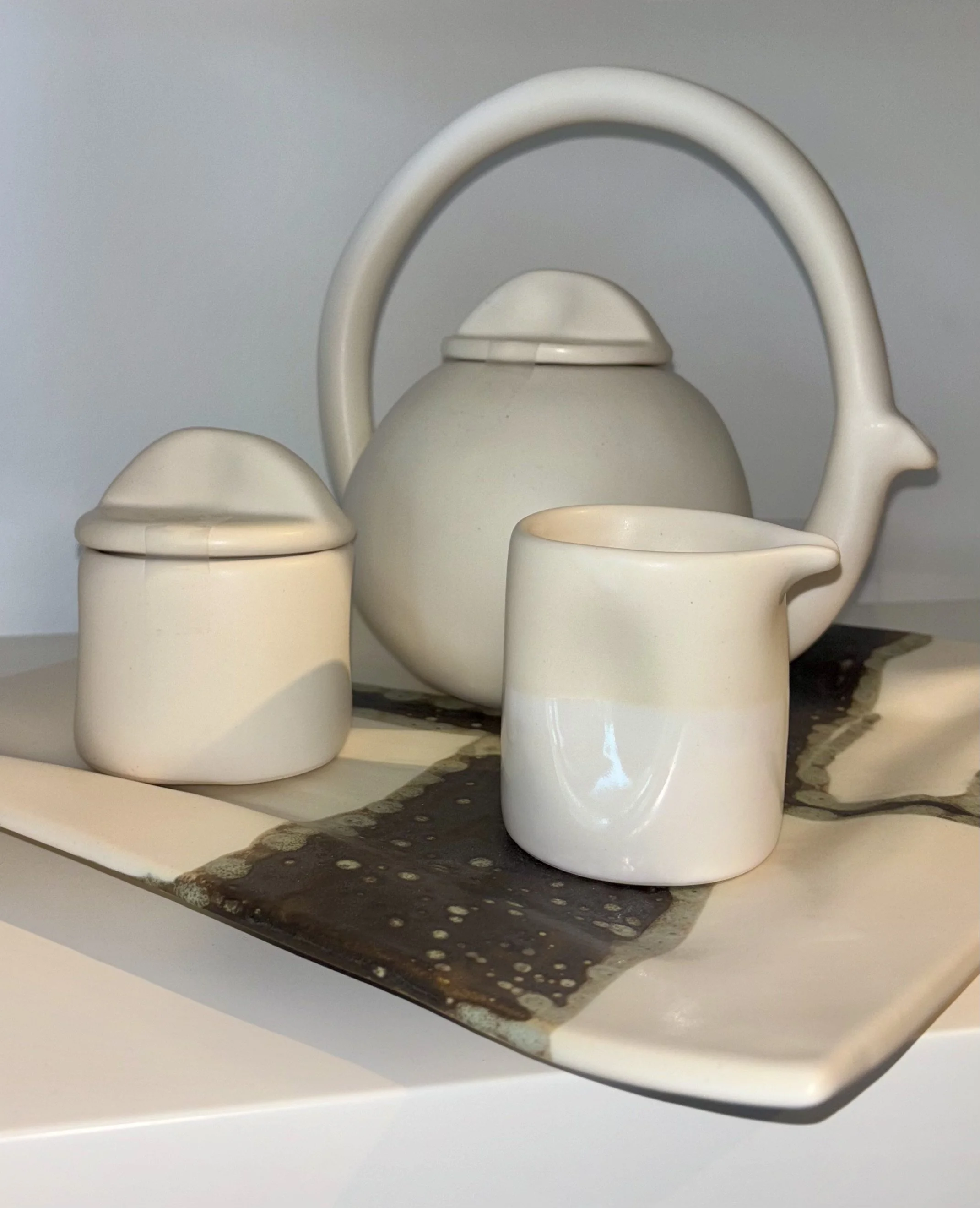 THE MIX TEA SET ON CHARGER FW25.jpg
