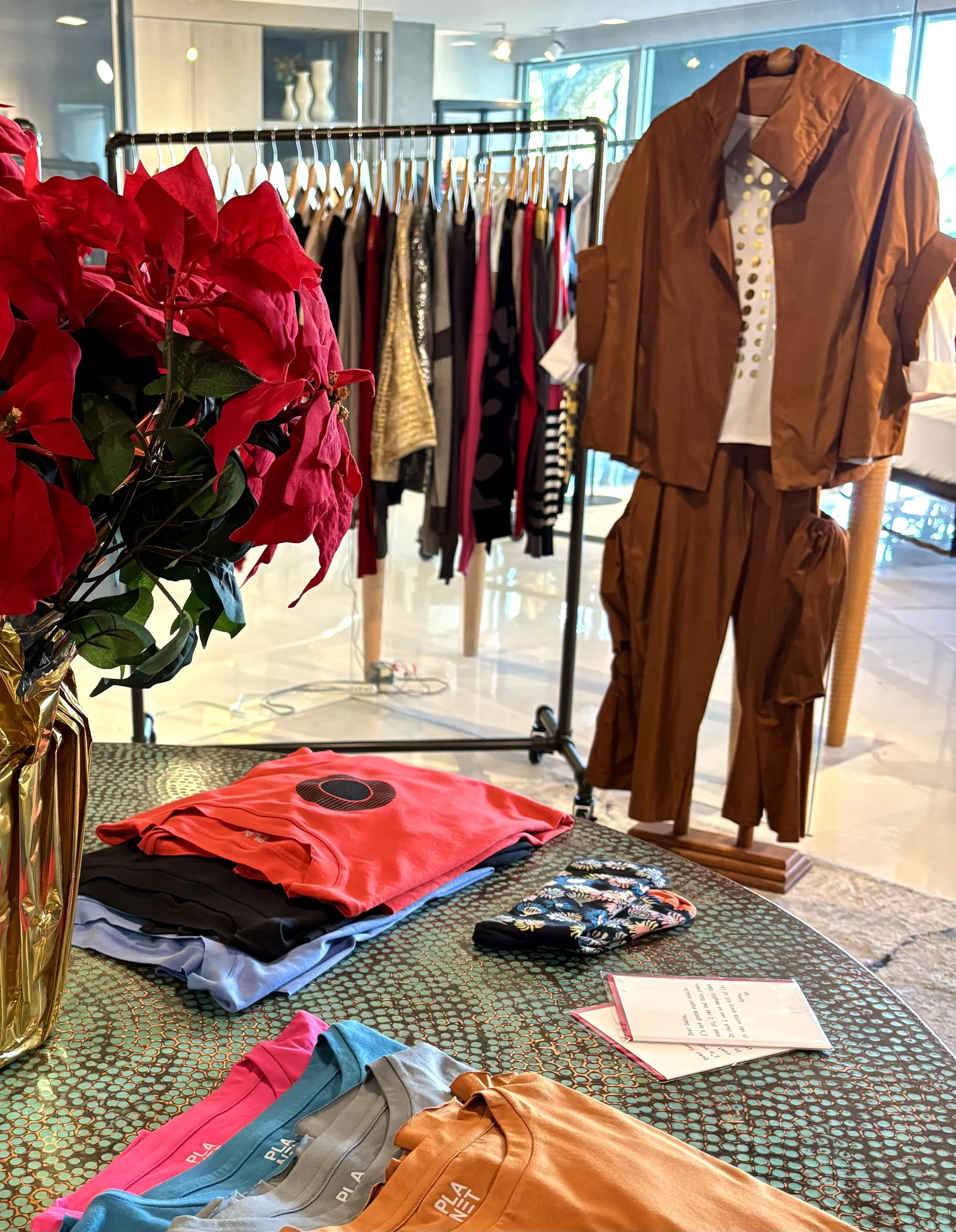 PLANET ROOM NOV 25  THE MIX.jpg