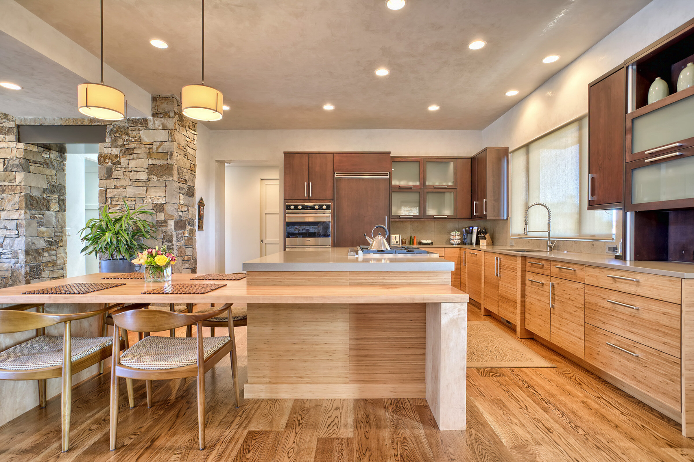 Kitchen_Dining_0002.jpg