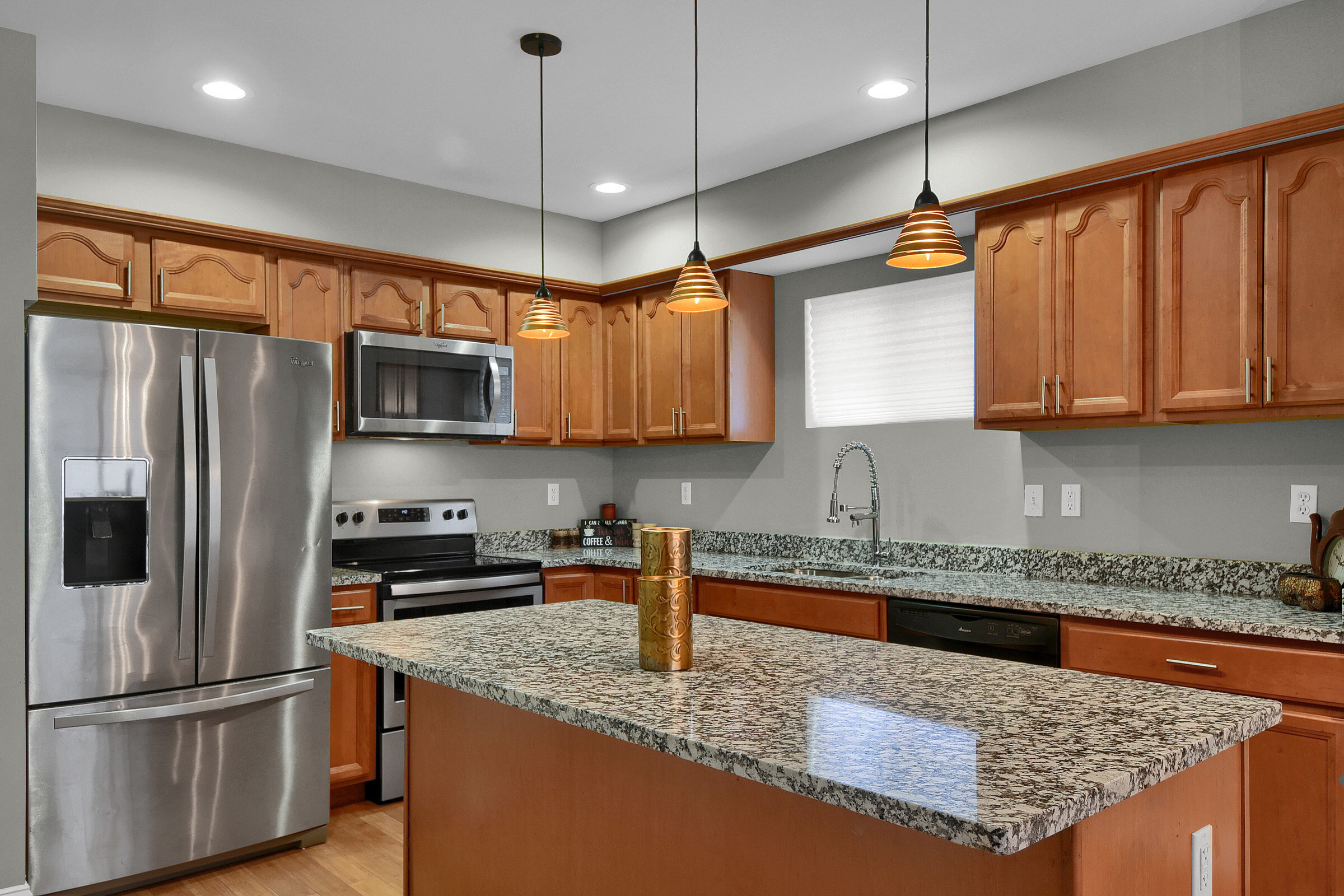 Kitchen_Dining_0027.jpg