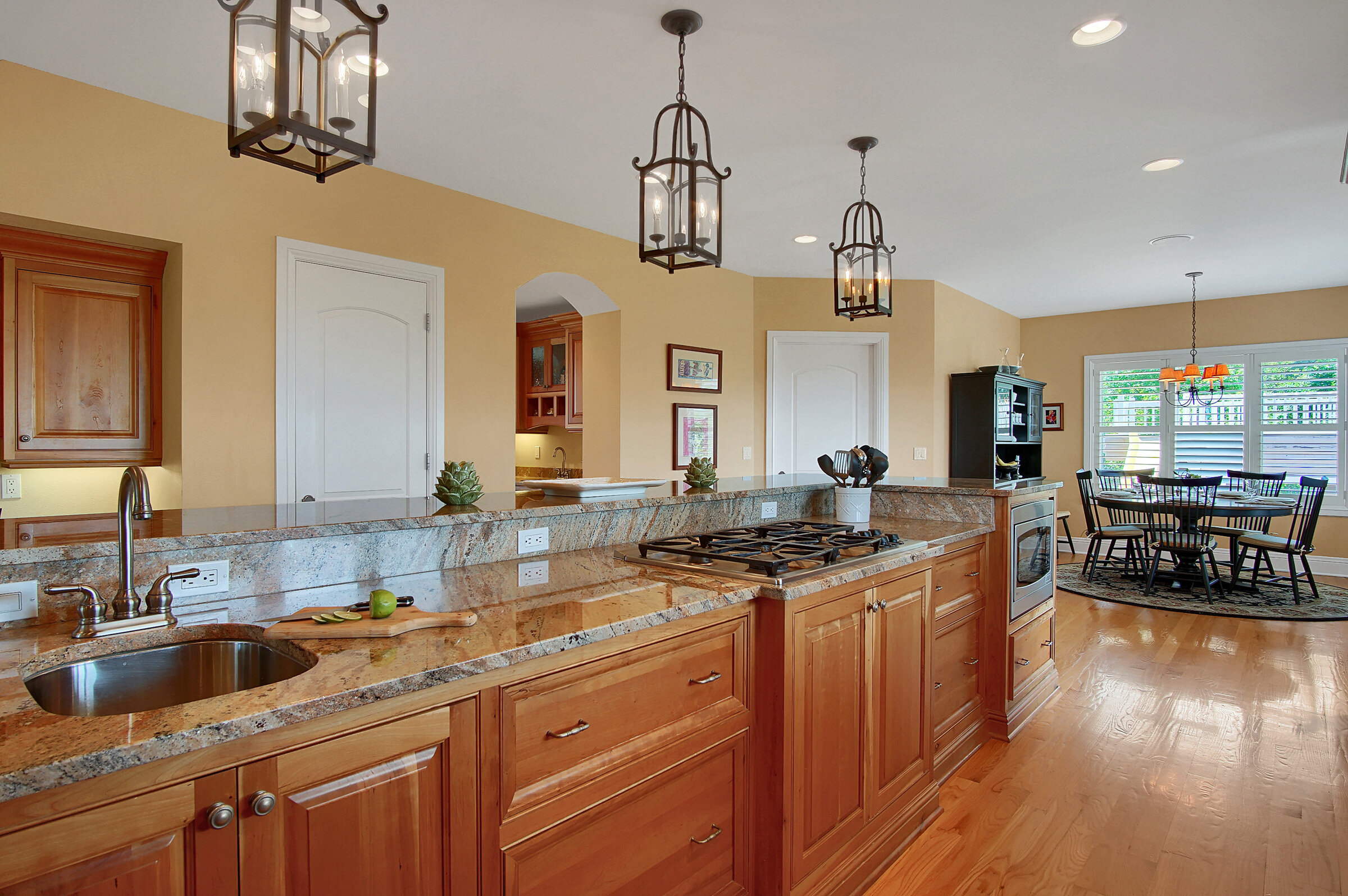 Kitchen_Dining_0018.jpg