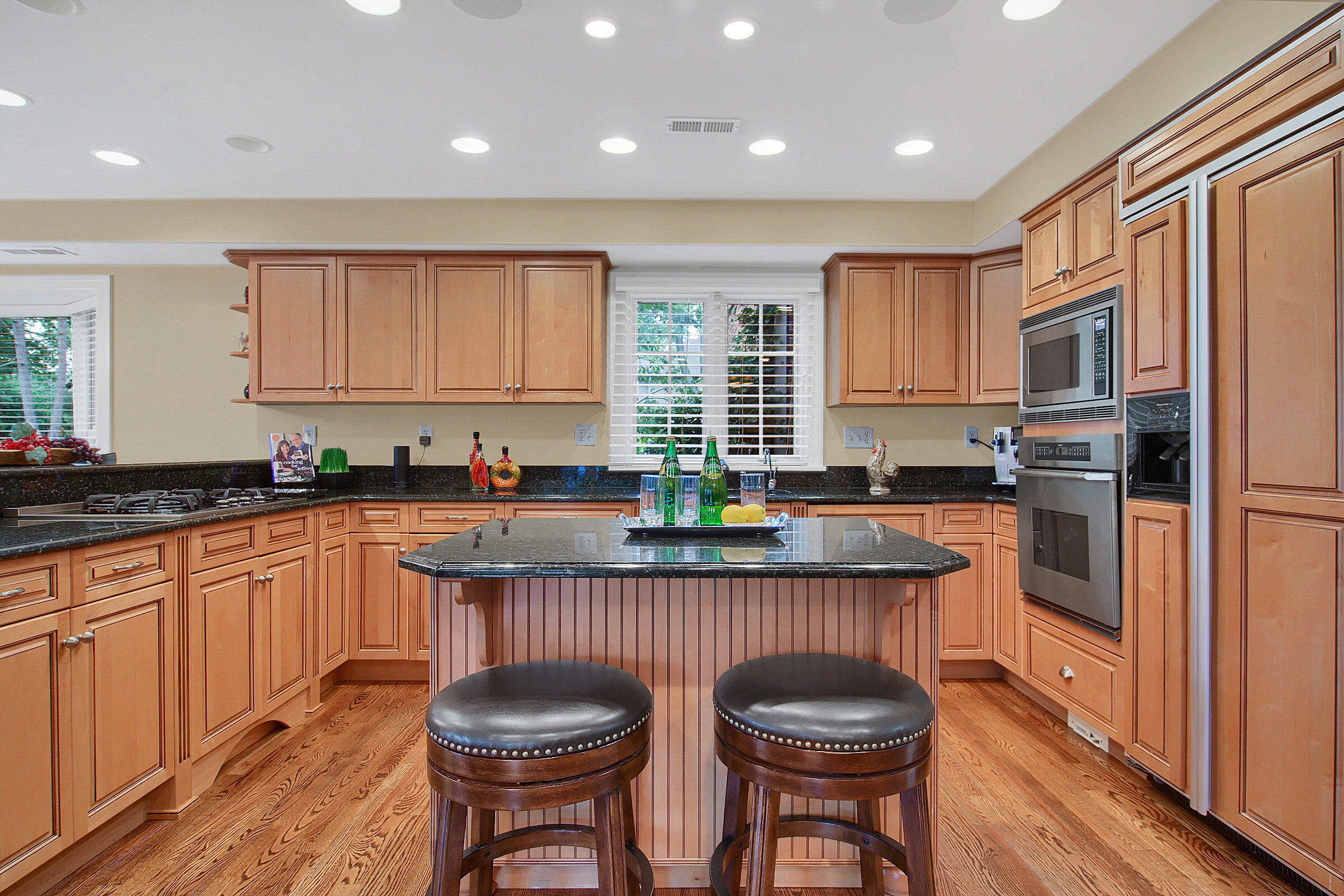 Kitchen_Dining_0015.jpg