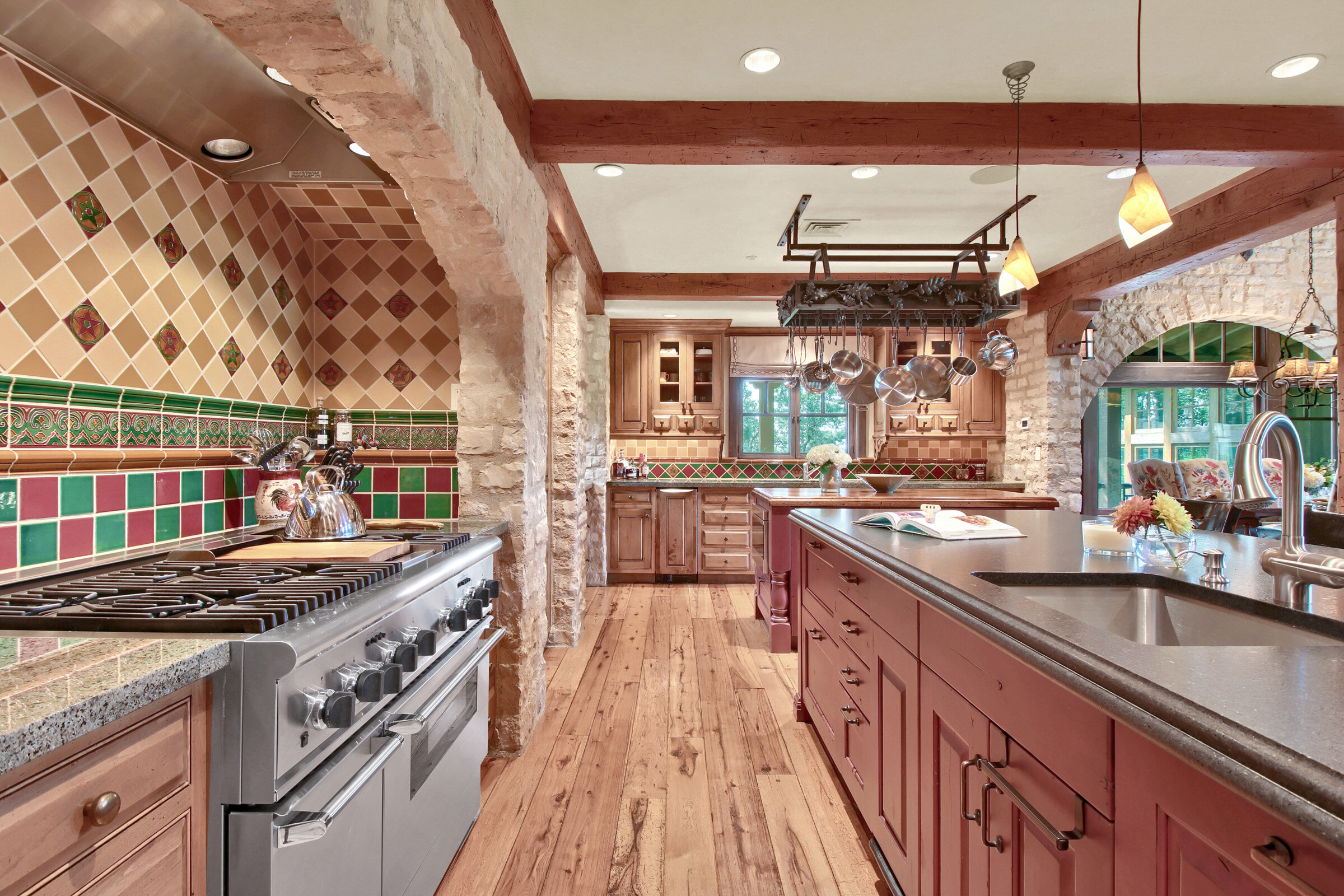 Kitchen_Dining_0010.jpg