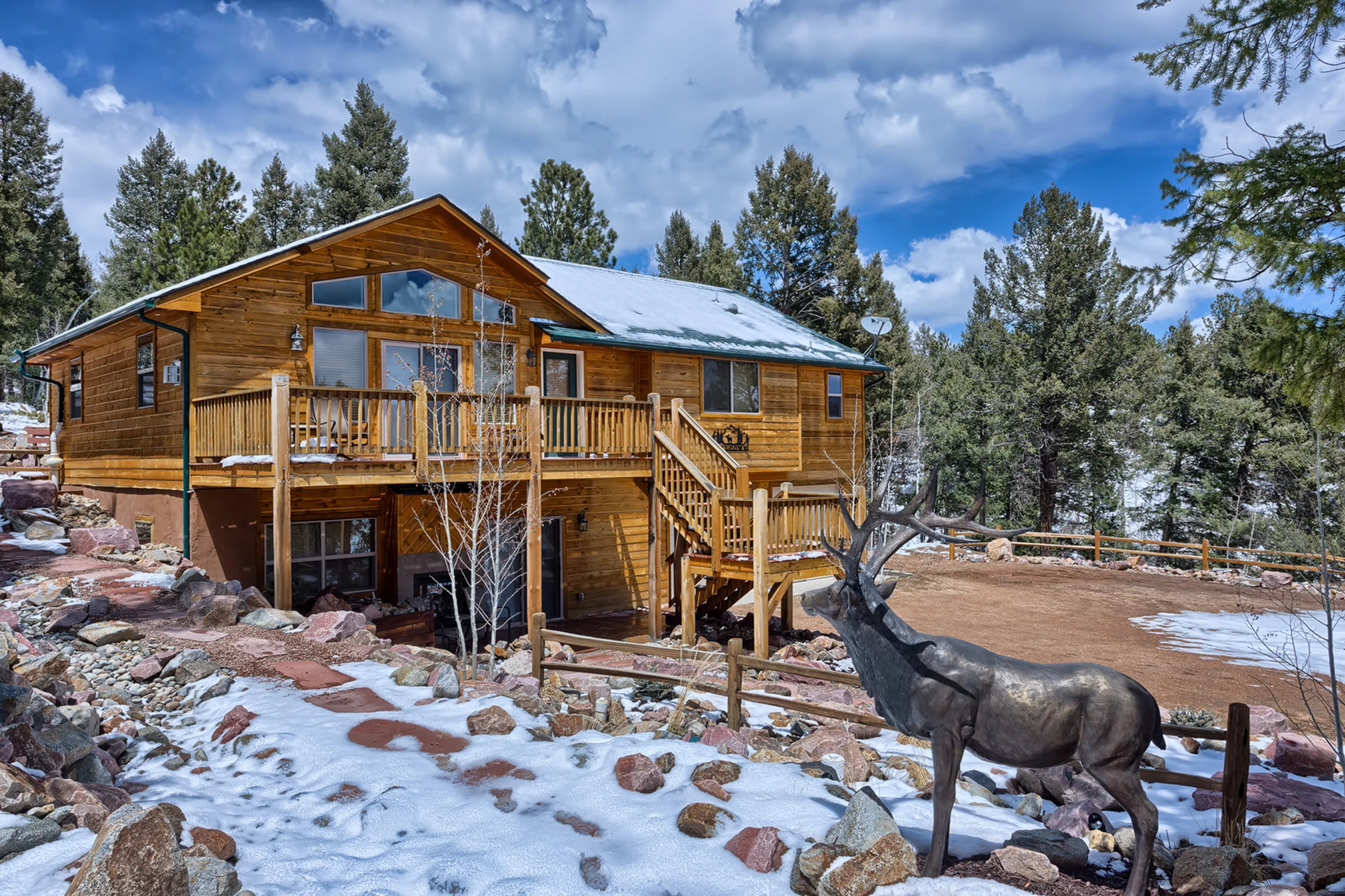 Exterior_0010.jpg
