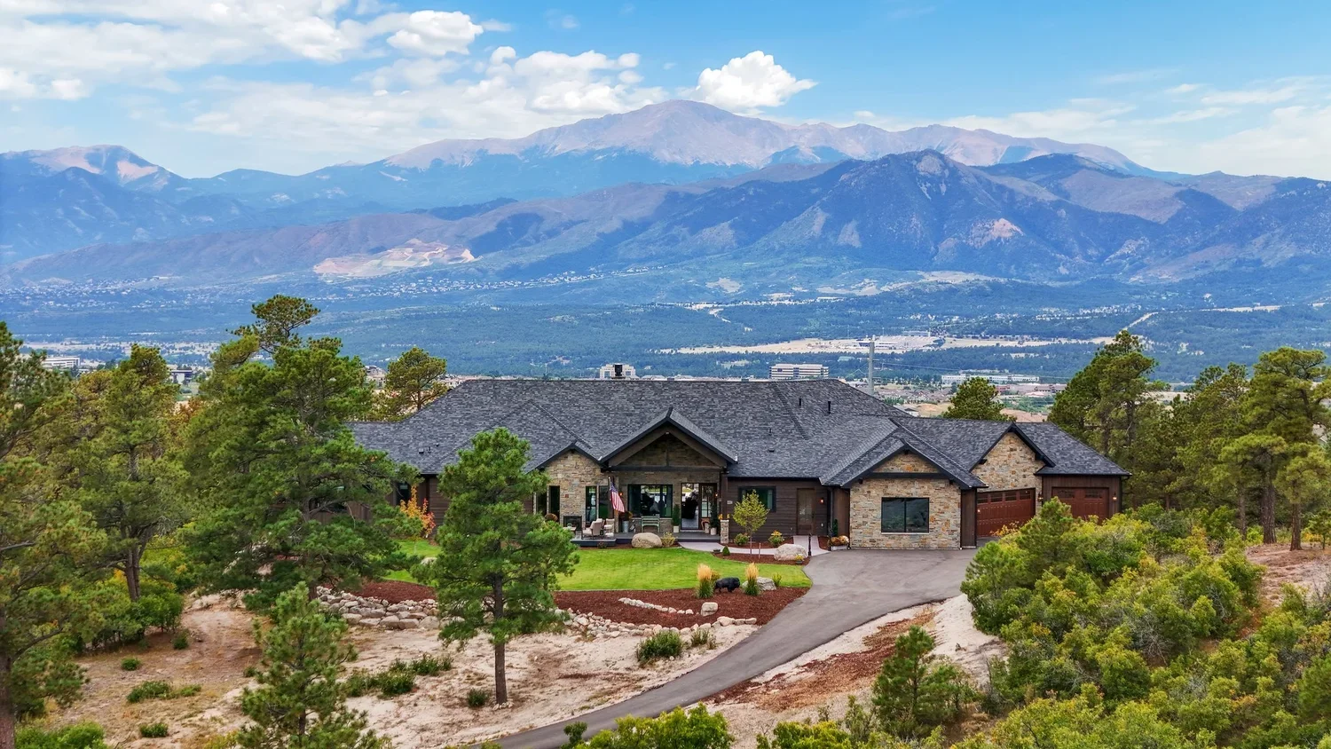 Real Estate Photographer Colorado Springs – Bringing Homes to Life