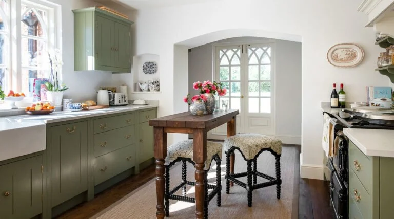 Farmhouse-Galley-kitchen-in-Caesarstone-5000-London-Grey-2553-768x428.jpg