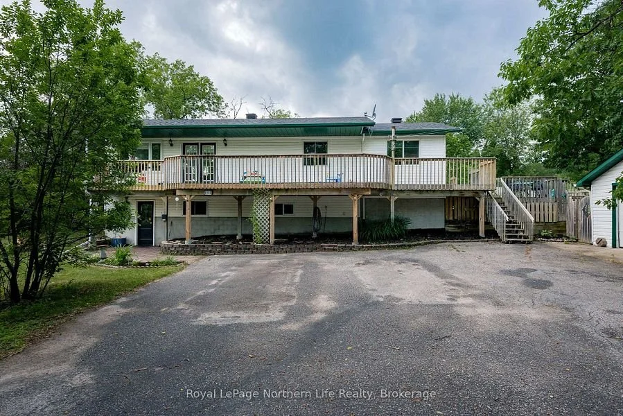 1006 Lakeshore Dr, North Bay