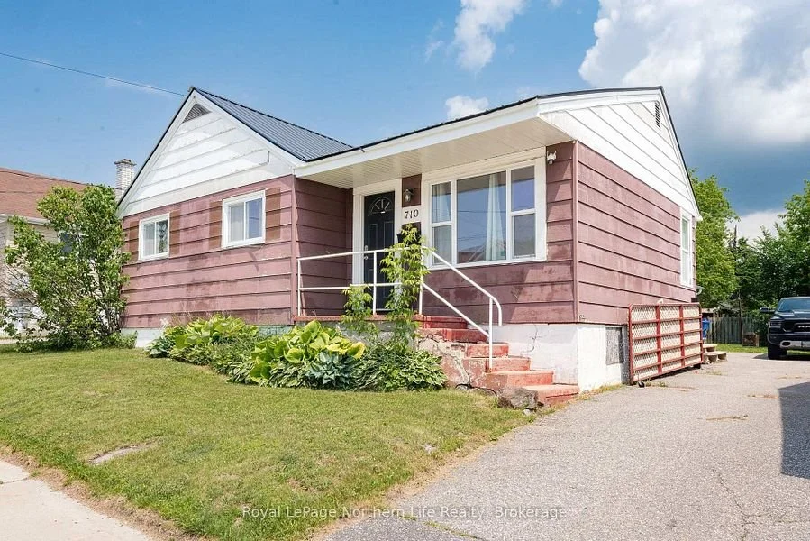 710 Galt St, North Bay
