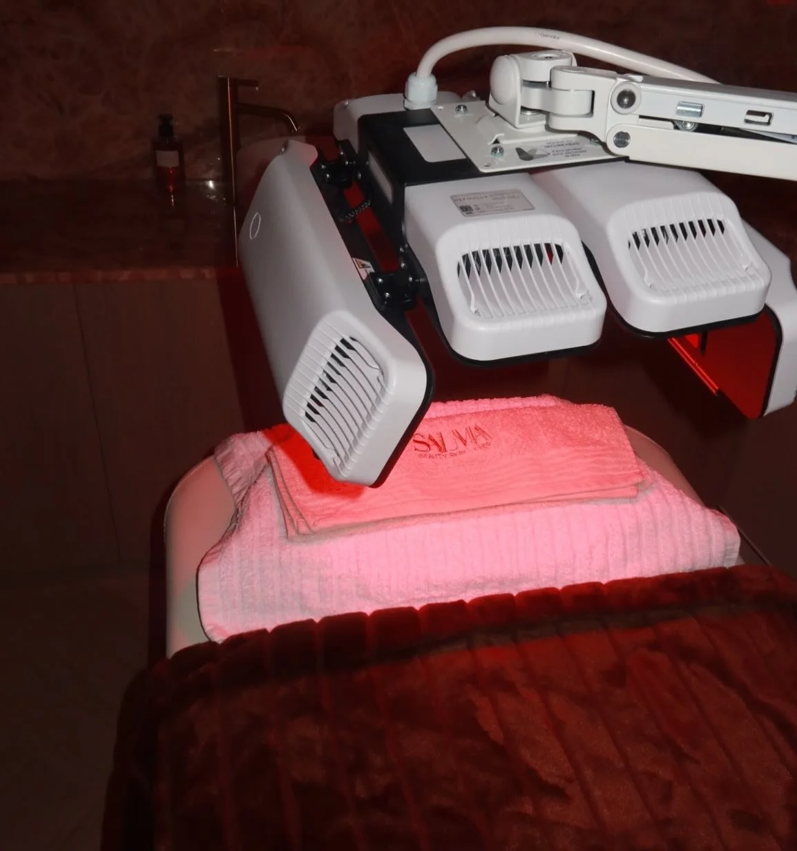 Your skin&rsquo;s secret weapon ✨

Experience the power of our medical-grade LED Light Therapy, designed to transform your skin from the inside out. Using a customised blend of Red, Blue and Near Infrared light, we target your unique concerns to boos
