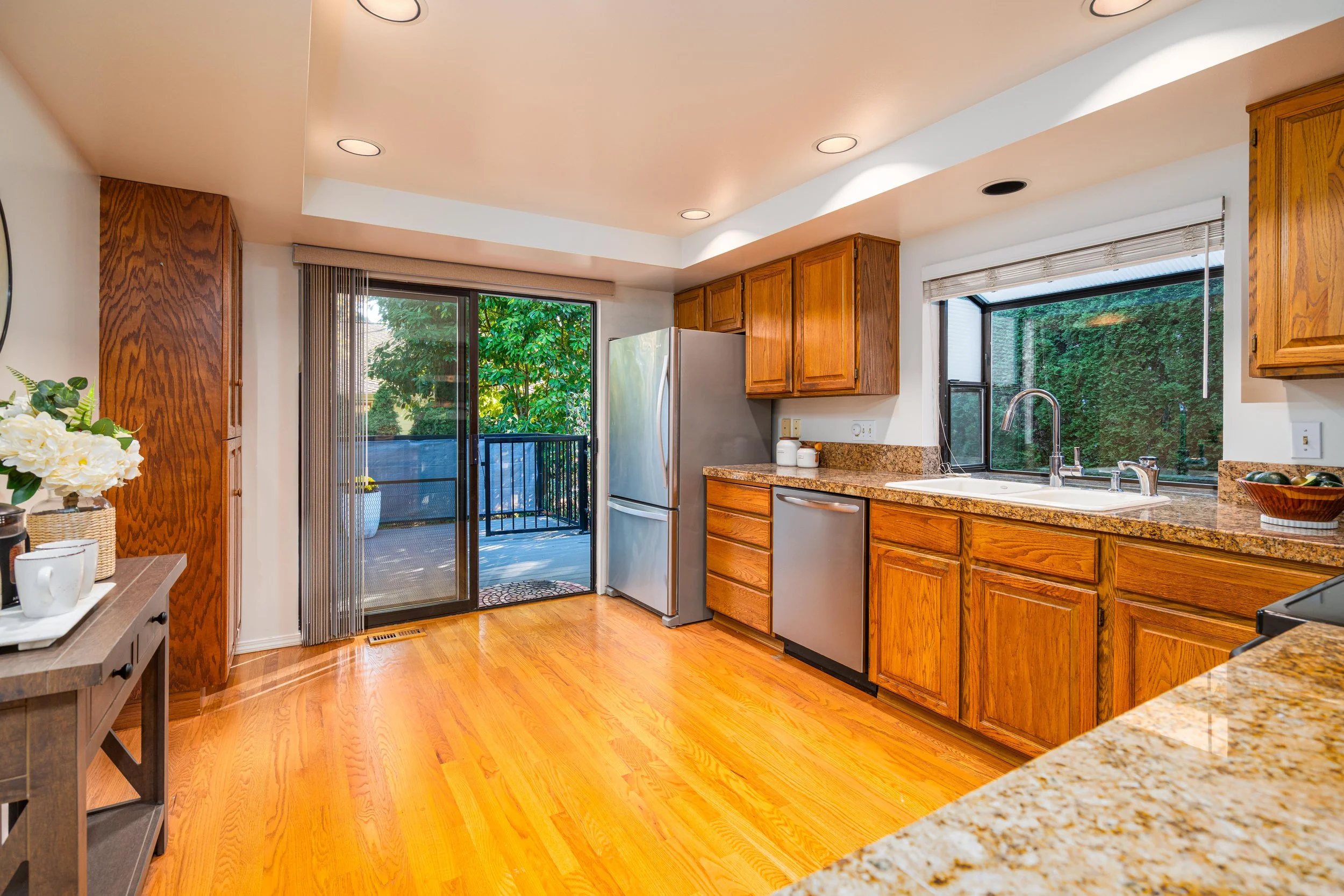 16181-SE-33rd-Cir-Bellevue-6.jpg