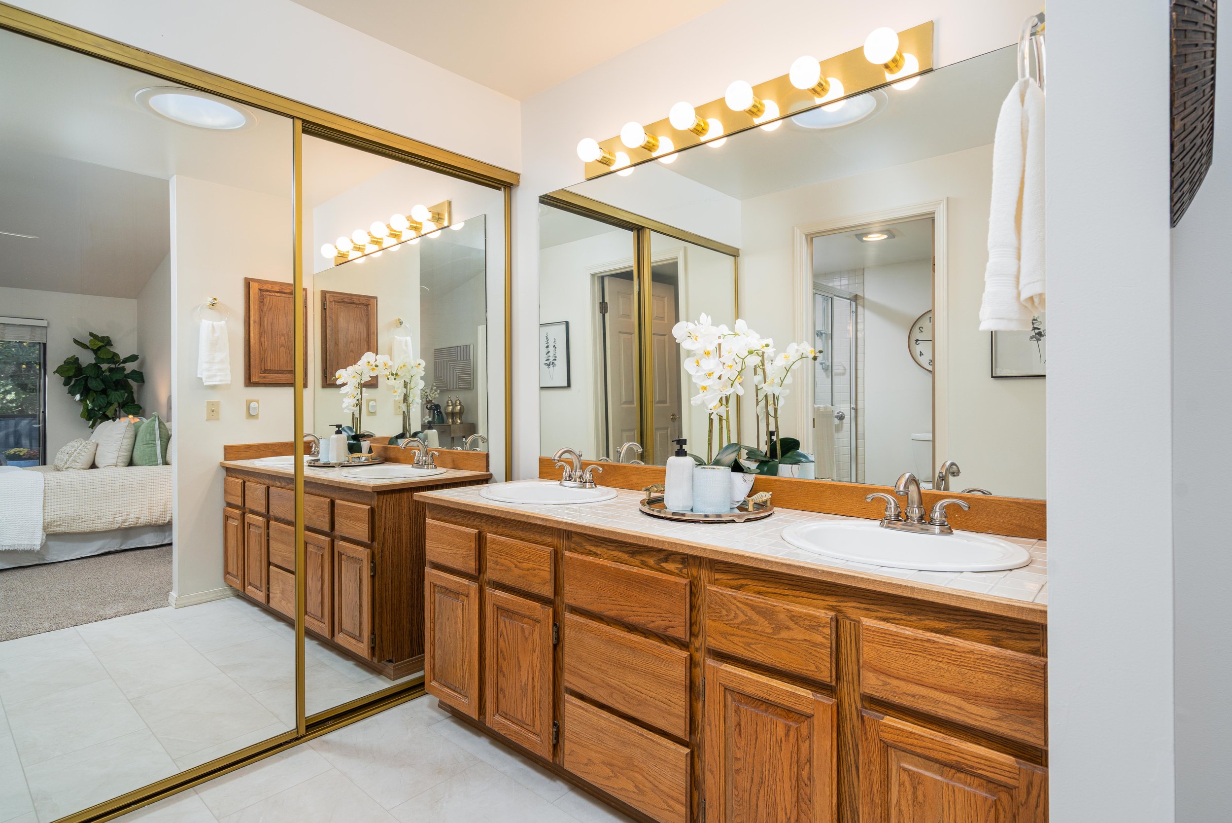 16181-SE-33rd-Cir-Bellevue-11.jpg