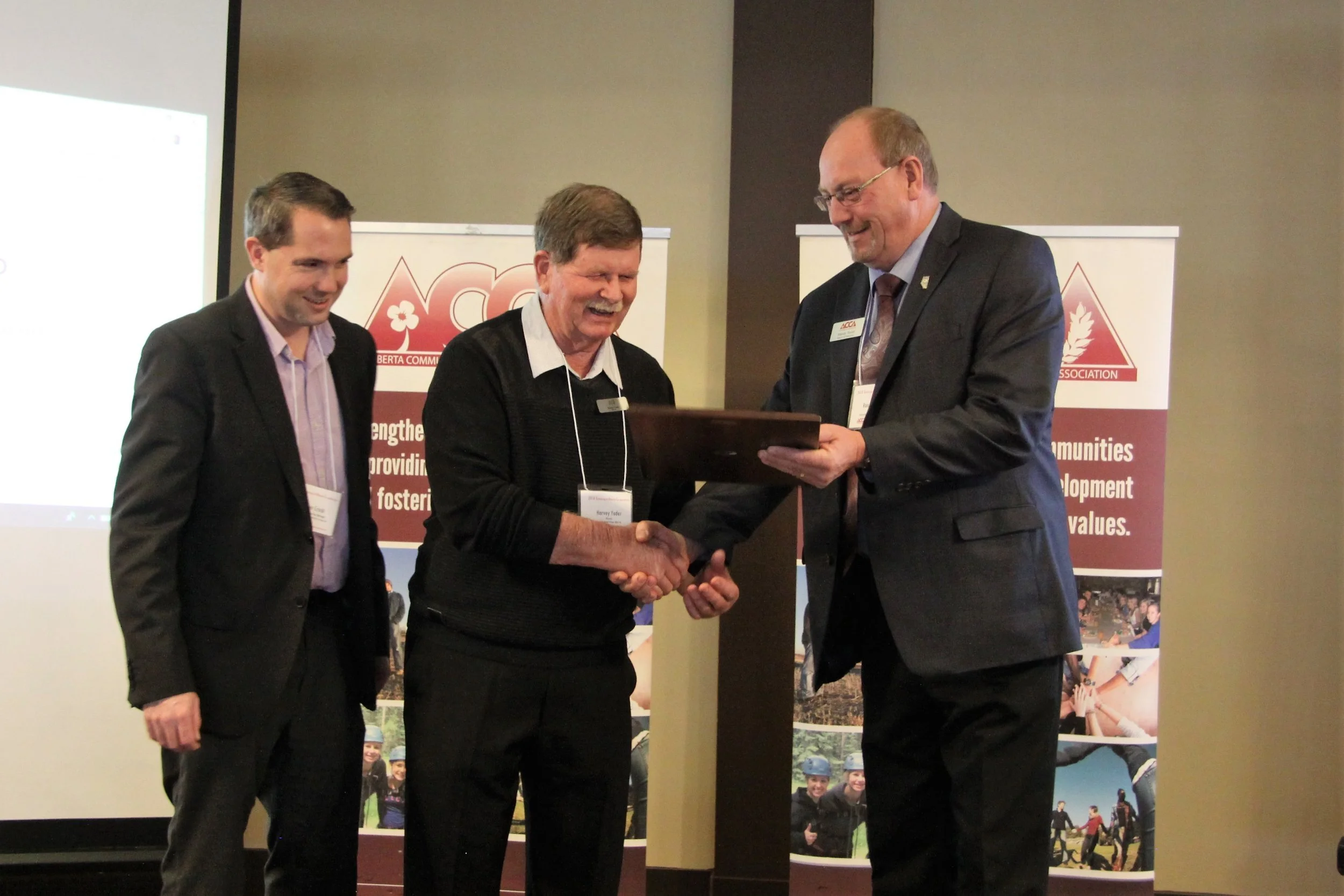 'Visionary Leader Award, Harvey Yoder'