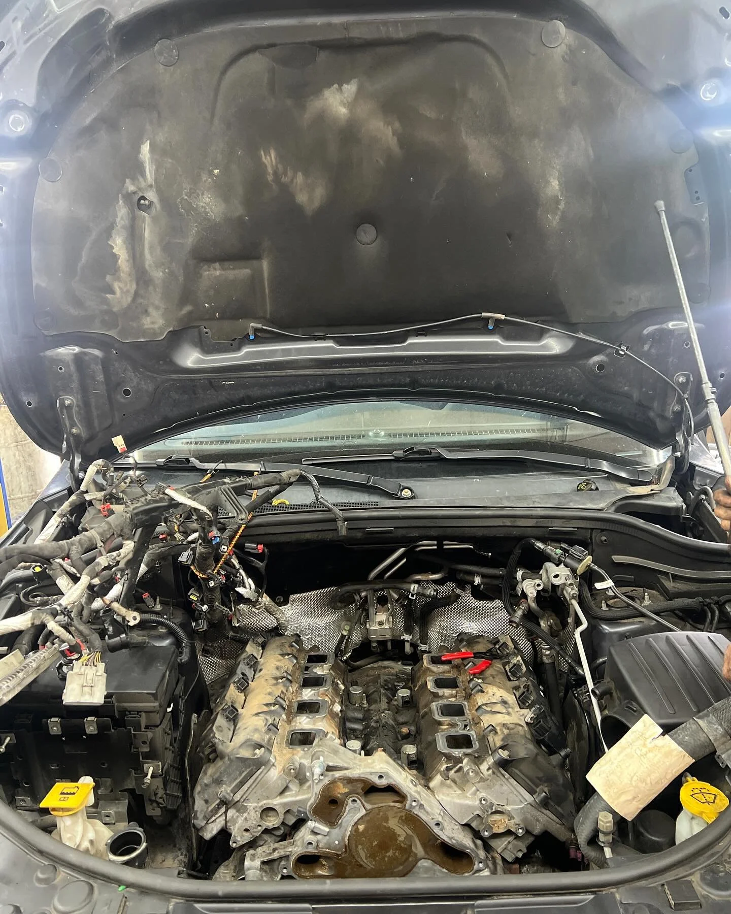🔧 Dodge Durango 5.7 Engine replacement. That&rsquo;s a big one 🚗
📍 4415 E 8 Mile Rd, Warren, Michigan, 48091 

Services Offered:
- Engine diagnostics and repair
- Brake system inspection and maintenance
- Suspension and steering repairs
- Electric