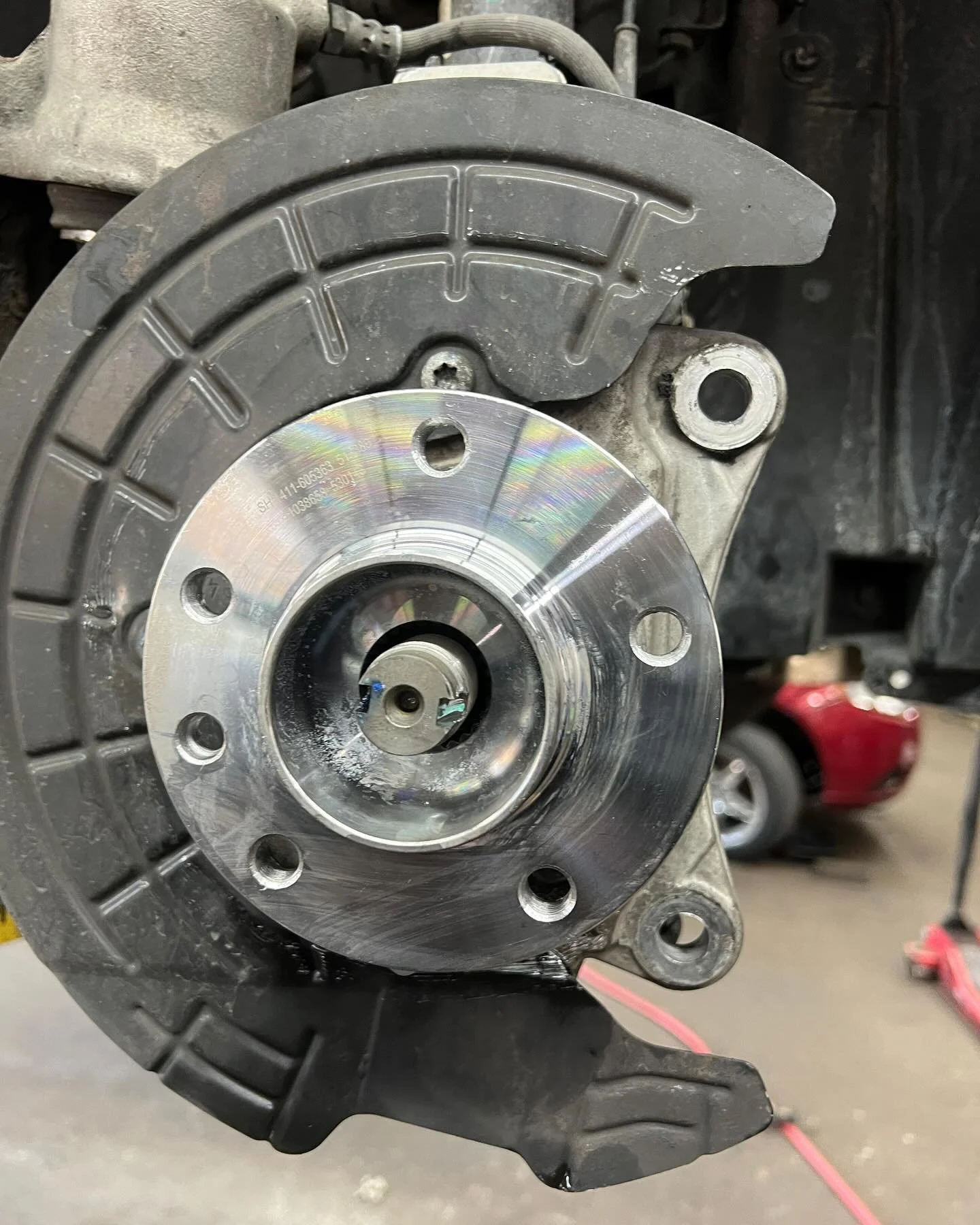 🔧Customer stated his car was wobbly&hellip;. Didn&rsquo;t take long to find the problem.. Hub Bearing Assembly Remove &amp; Replace&hellip;. SAME DAY SERVICE

📍 4415 E 8 Mile Rd, Warren, Michigan, 48091 

Services Offered:
- Engine diagnostics and 