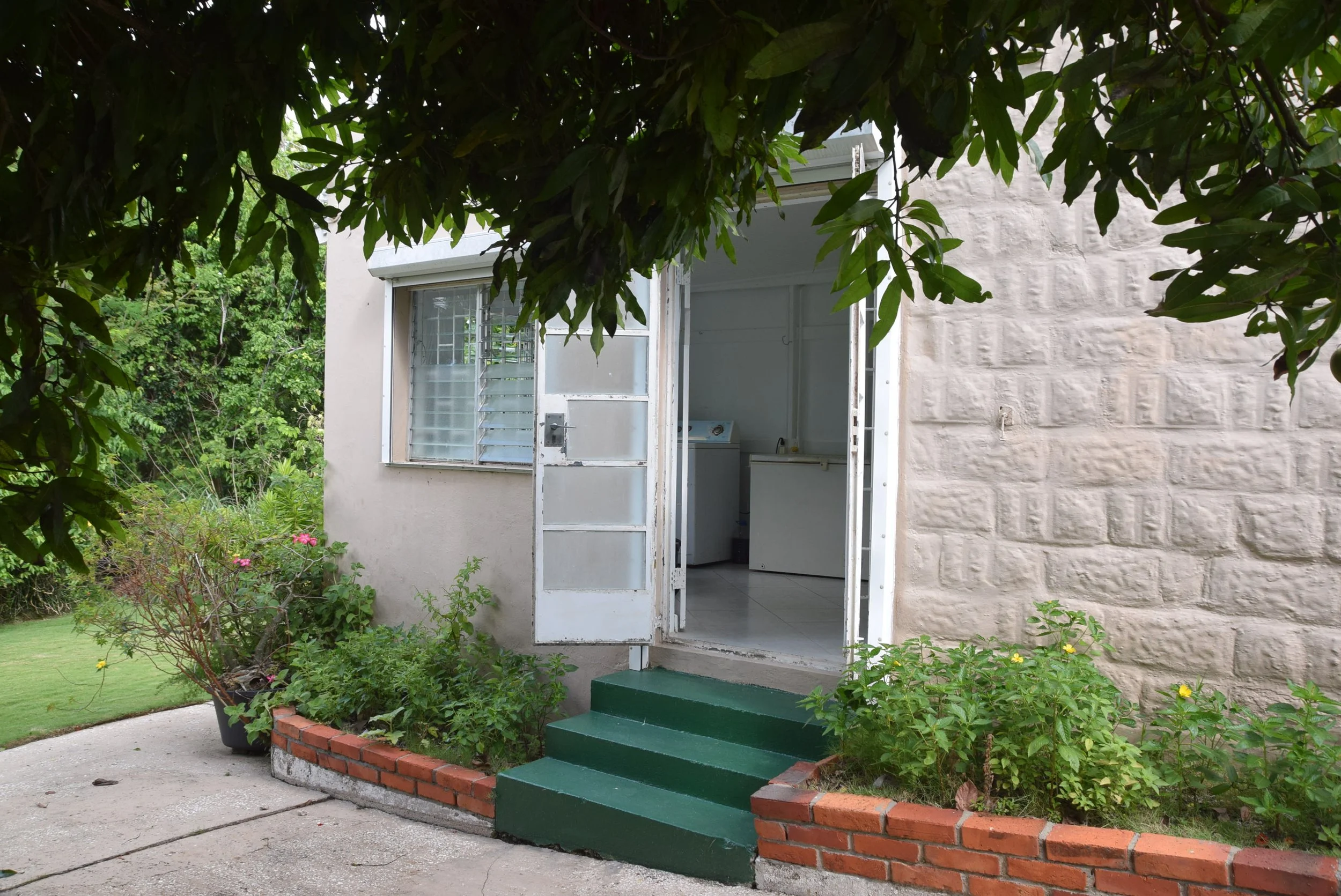 Southern entry to laundry