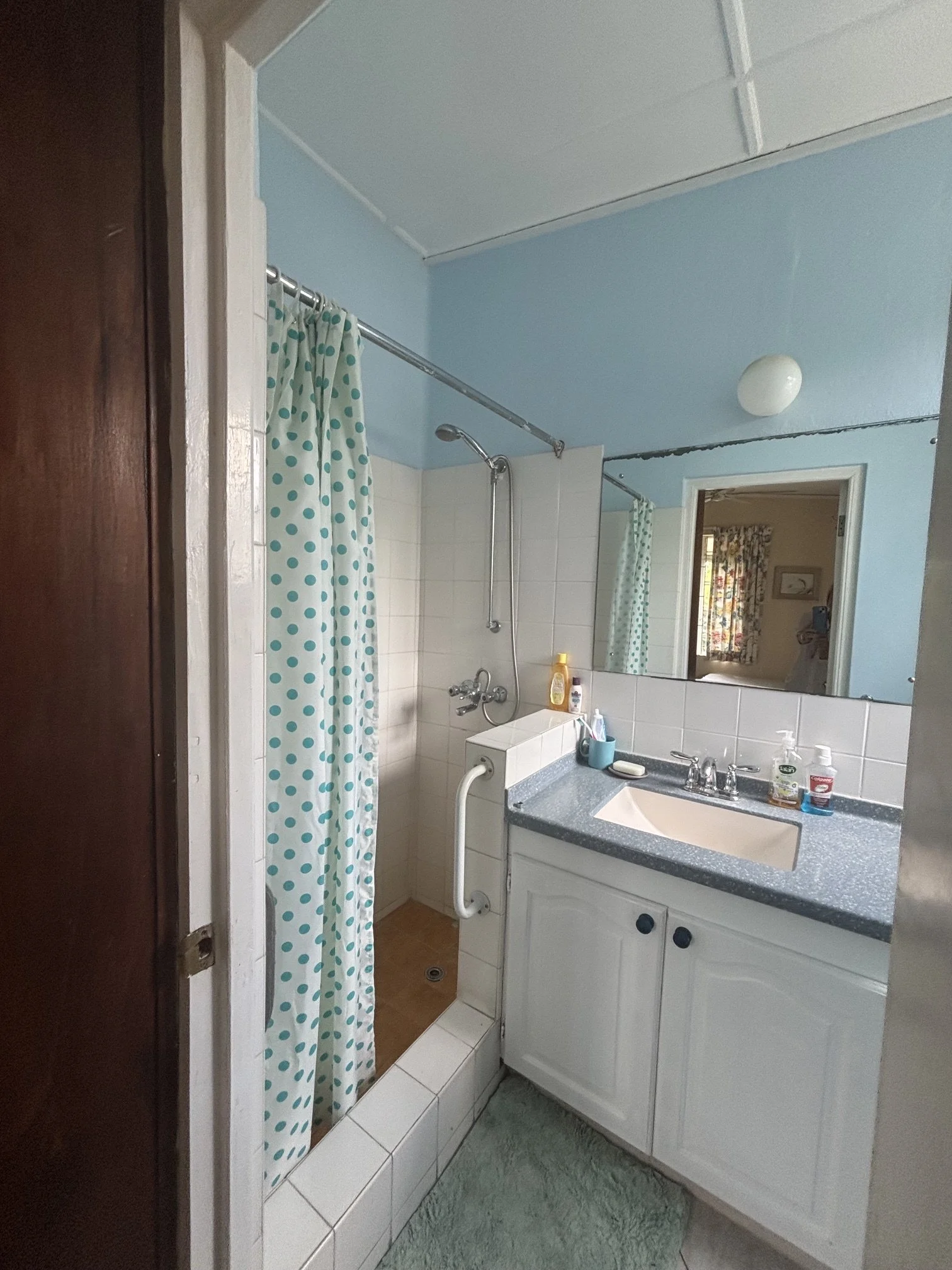 Ensuite bathroom 