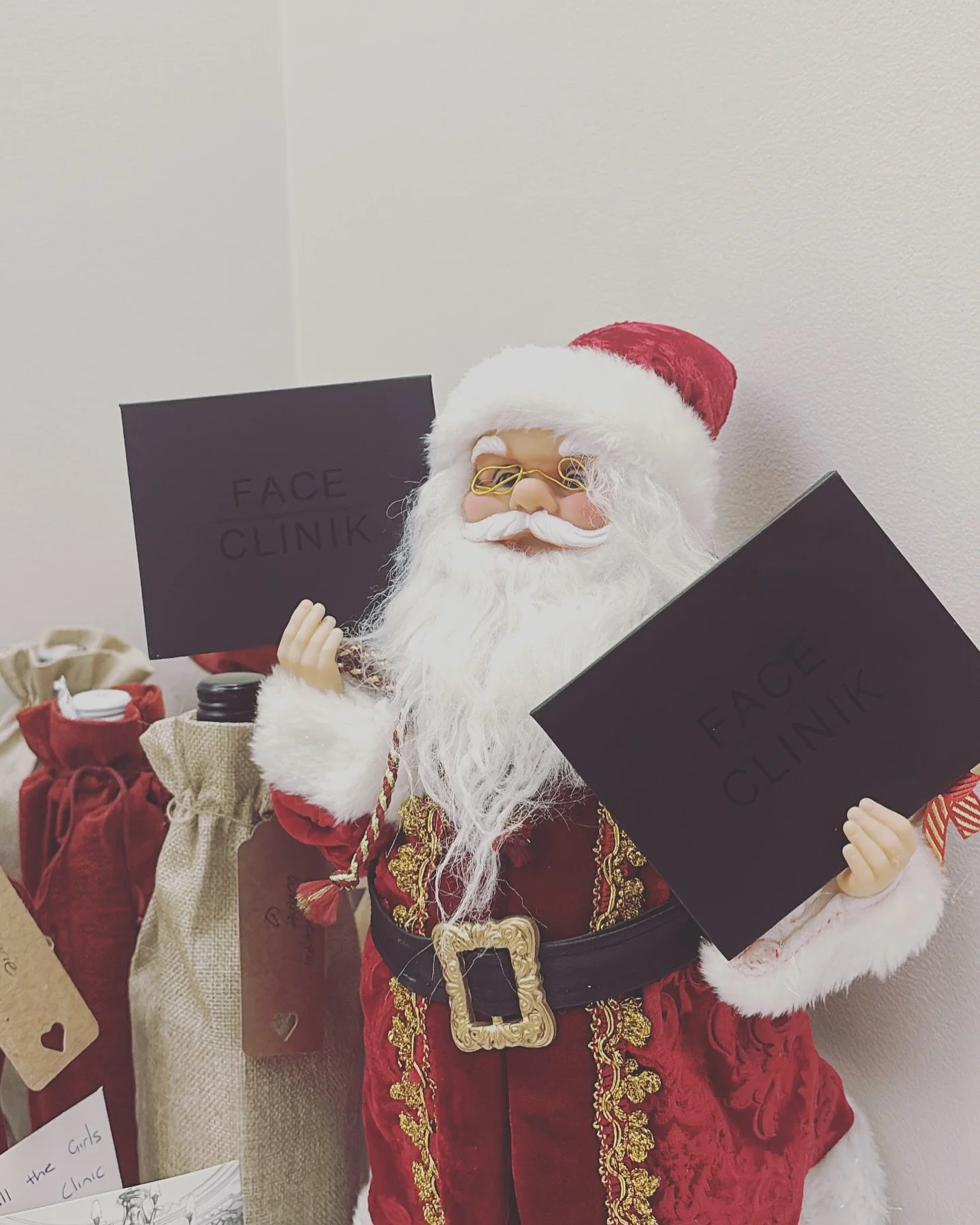 🎄Christmas is coming up fast, and we&rsquo;re already getting into the festive mood! 

&bull; If you haven&rsquo;t booked your Christmas appointment yet, now&rsquo;s a good time to lock in a spot to ensure you&rsquo;re feeling fresh for the holidays