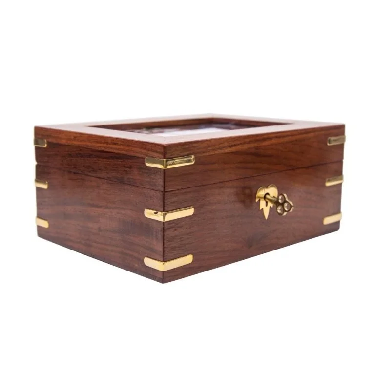 Antique Photo Box Front B03.jpg