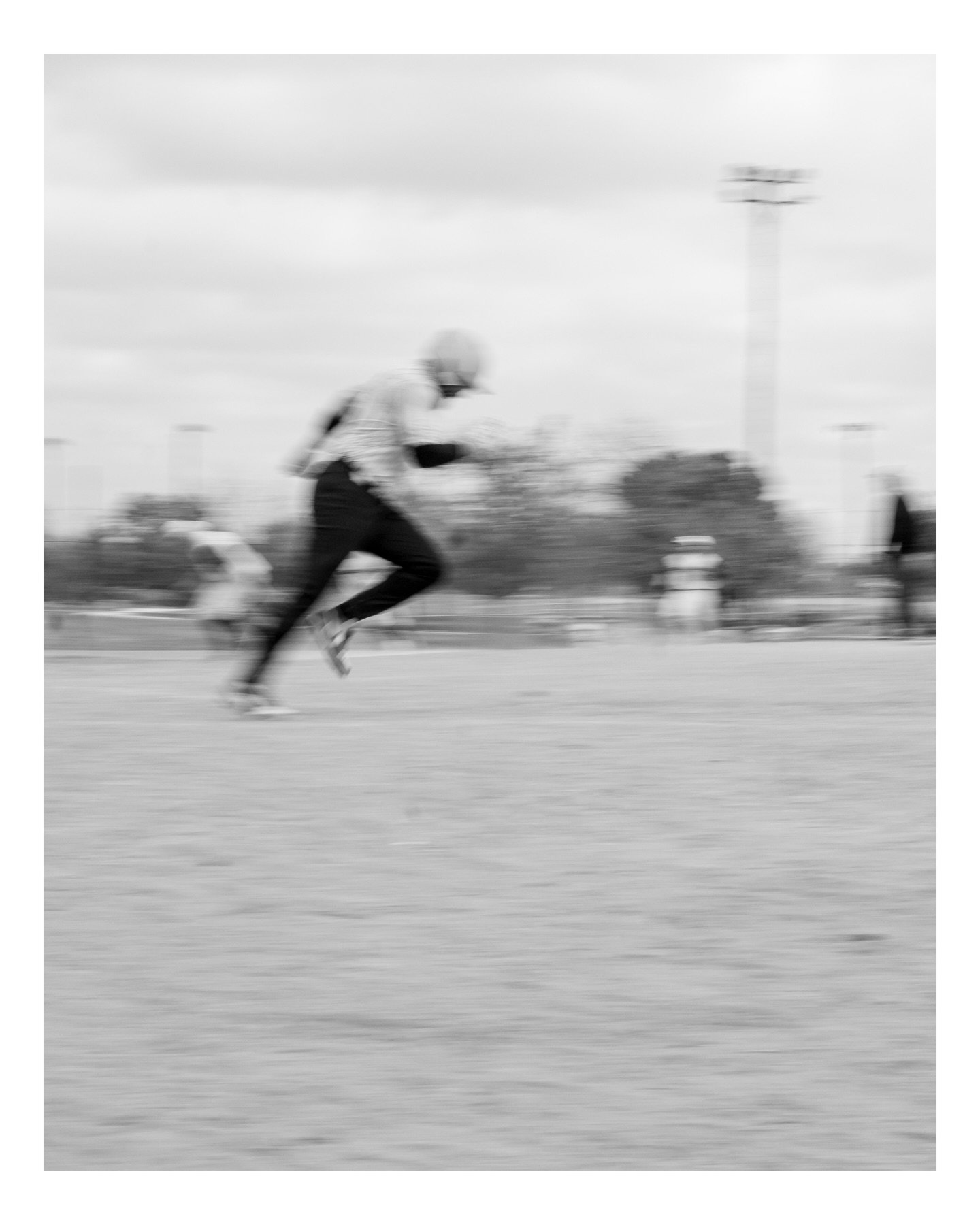 RUN! 💨 Newly revamped website for the Texas sandlot strays is up now. 

📌 OilDawgsTx.com

📸: @125th_photo